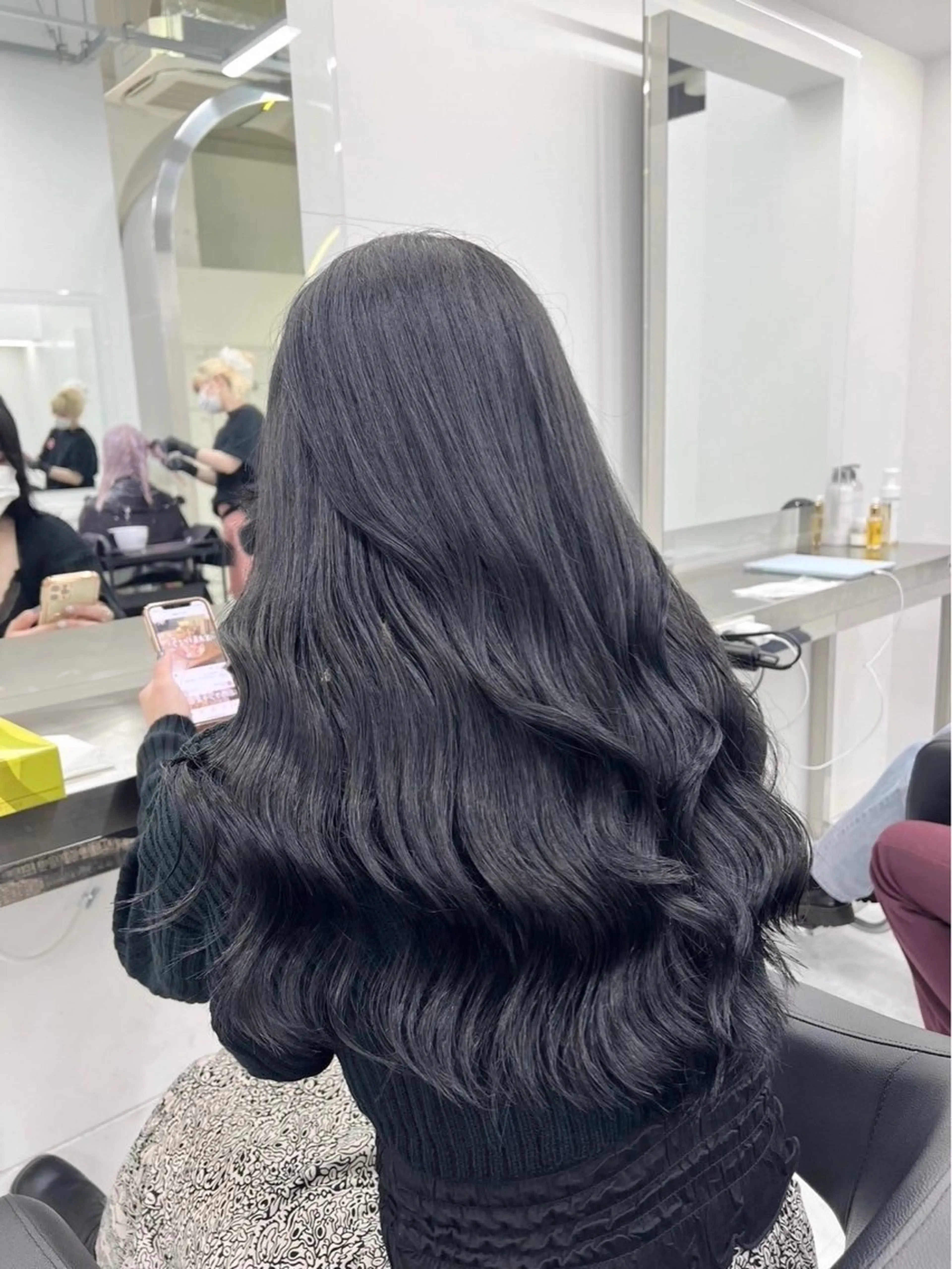 ロング カラー ヘアアレンジ 暗髪うる艶ヘア🫧 yumi🐈‍⬛🪽のヘアスタイル