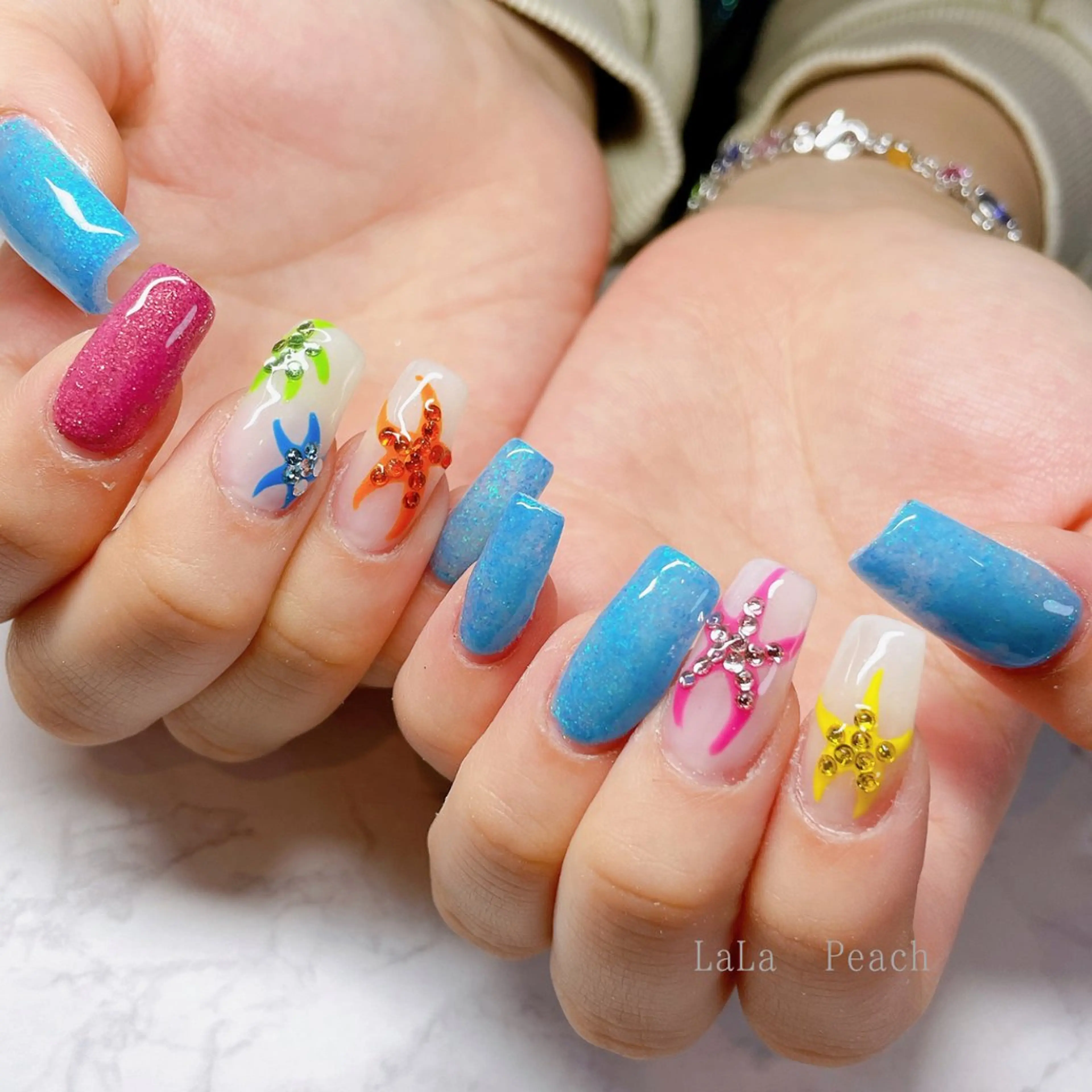 ネイル ブルー 長さ出し ジェルネイル ハンドネイル LaLa Peach 福岡のマツエク・マツパデザイン