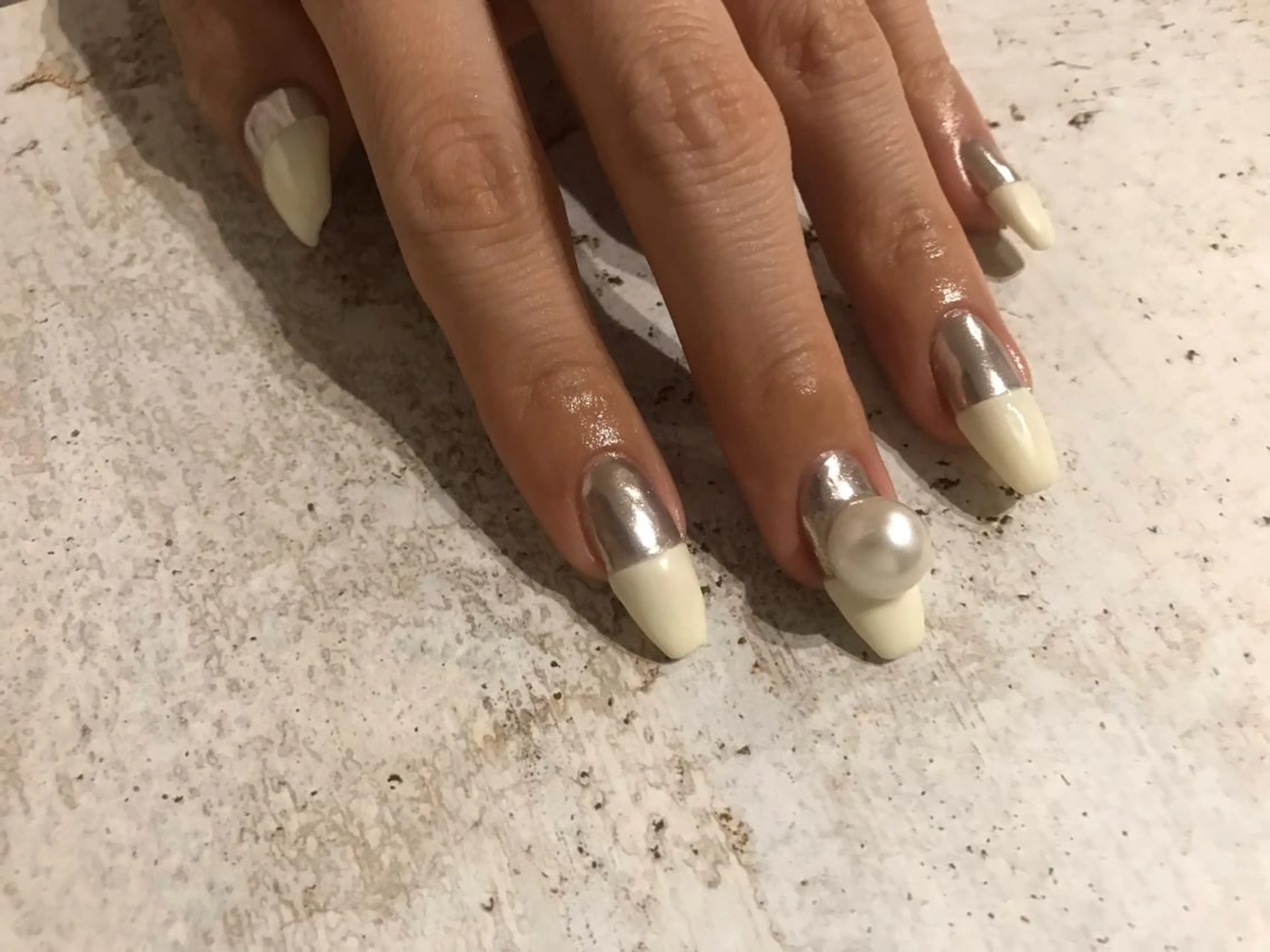 ネイル ニュアンスネイル シルバー Kimura Yukoのネイルデザイン