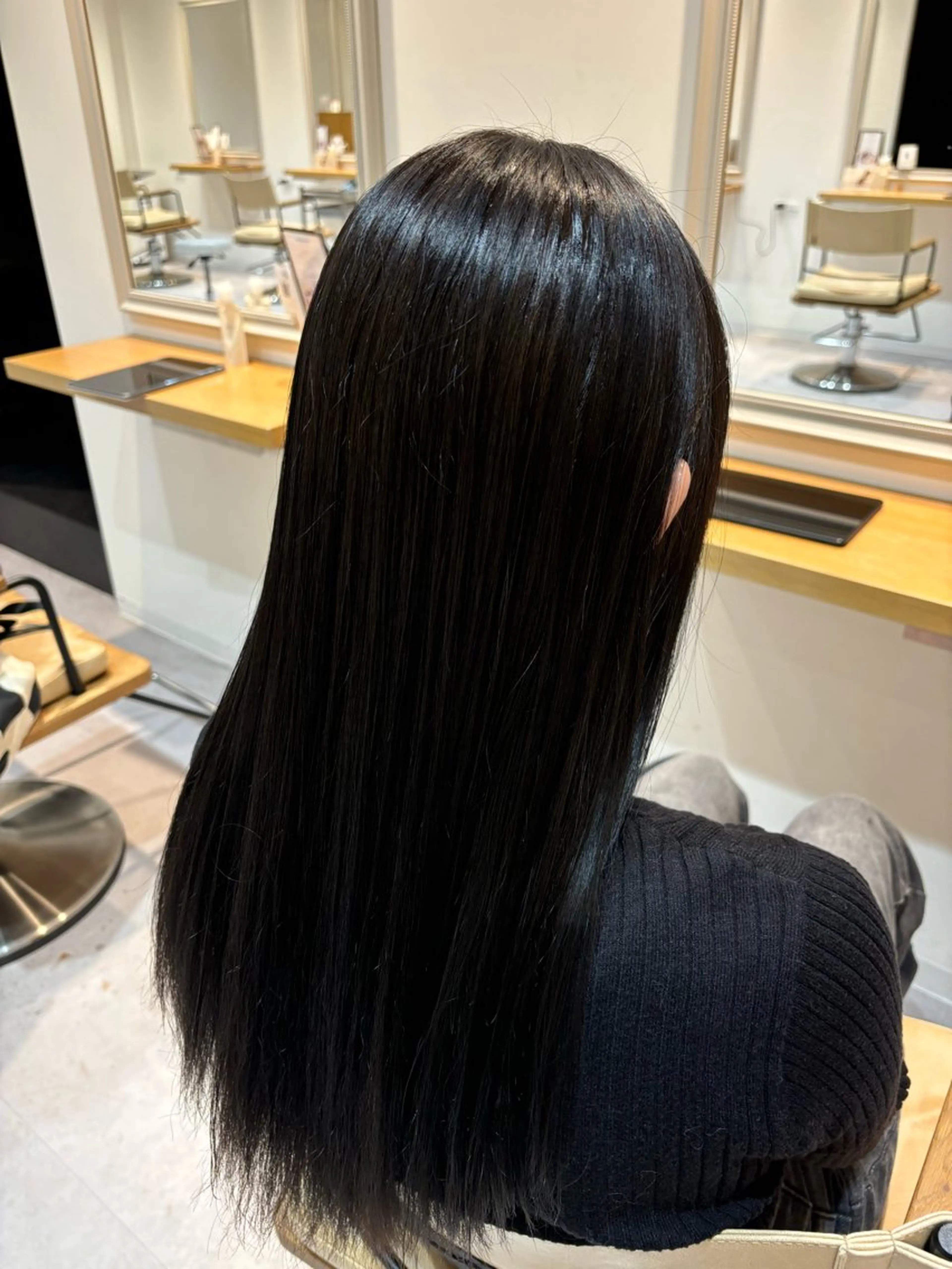 ロング カラー 江副 朱星のヘアスタイル