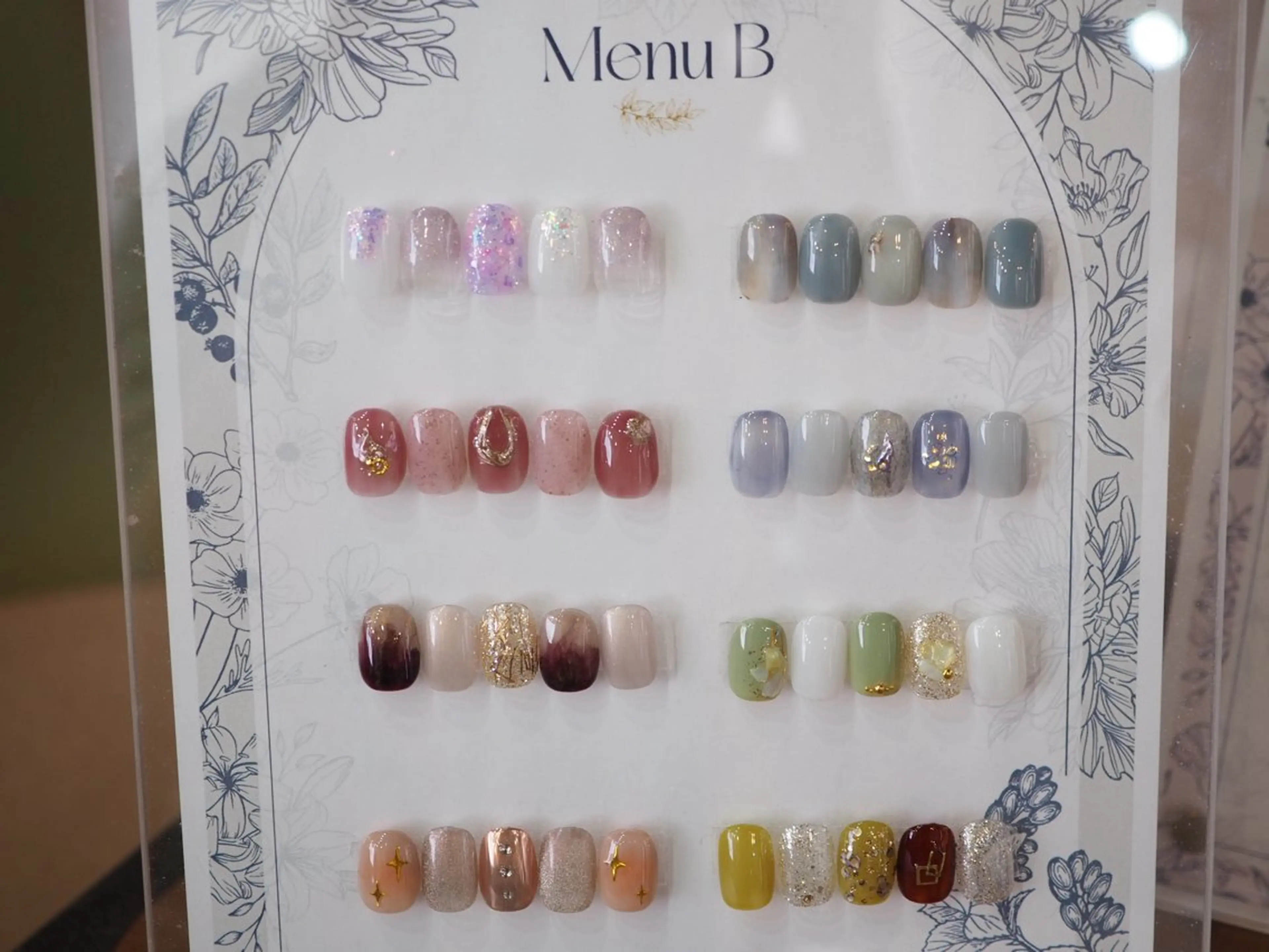 ネイル ハンドネイル glaNje aoiのネイルデザイン