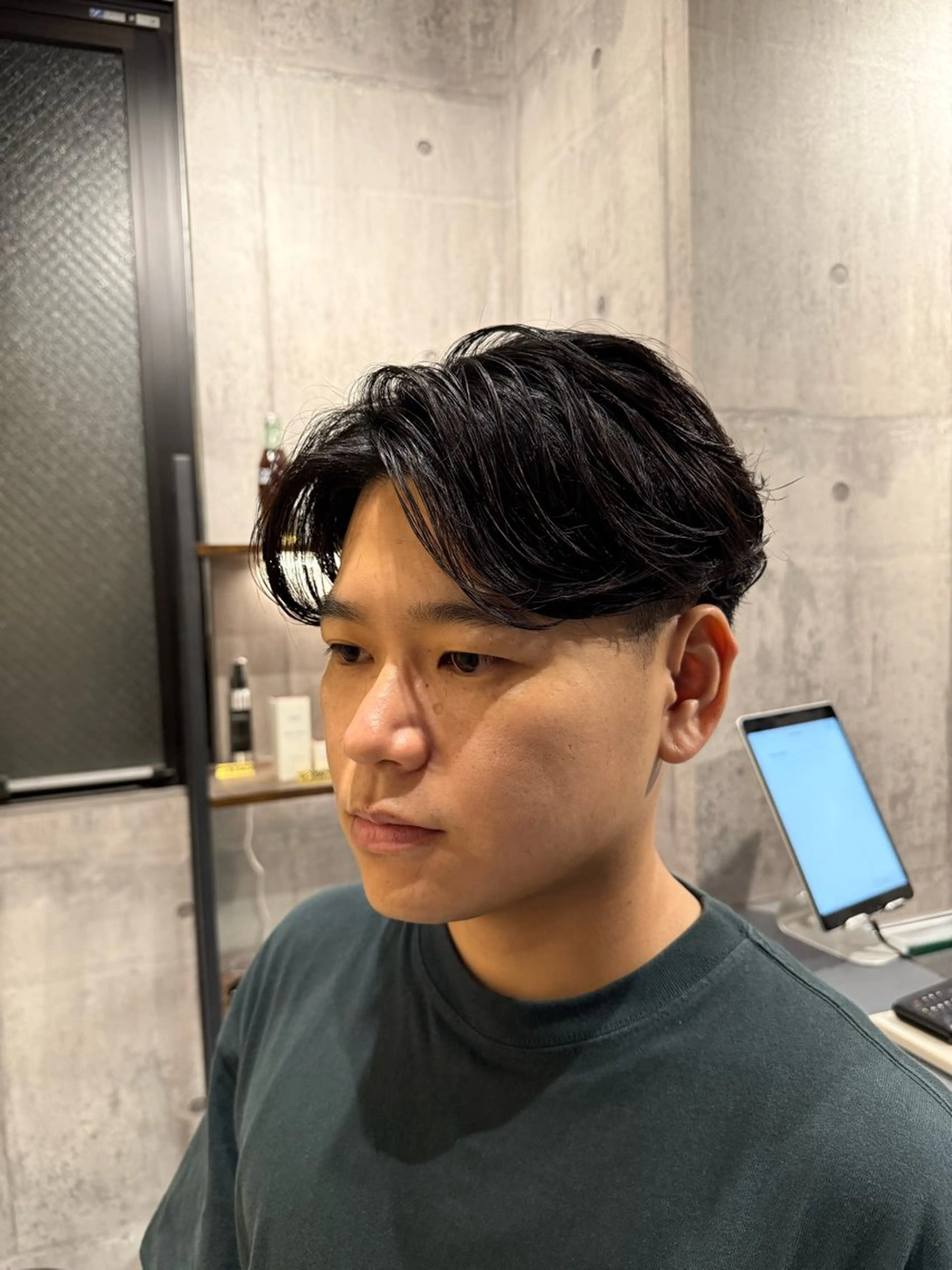 パーマ メンズ 大阪梅田メンズサロン メンズパーマ荒川琢磨のヘアスタイル