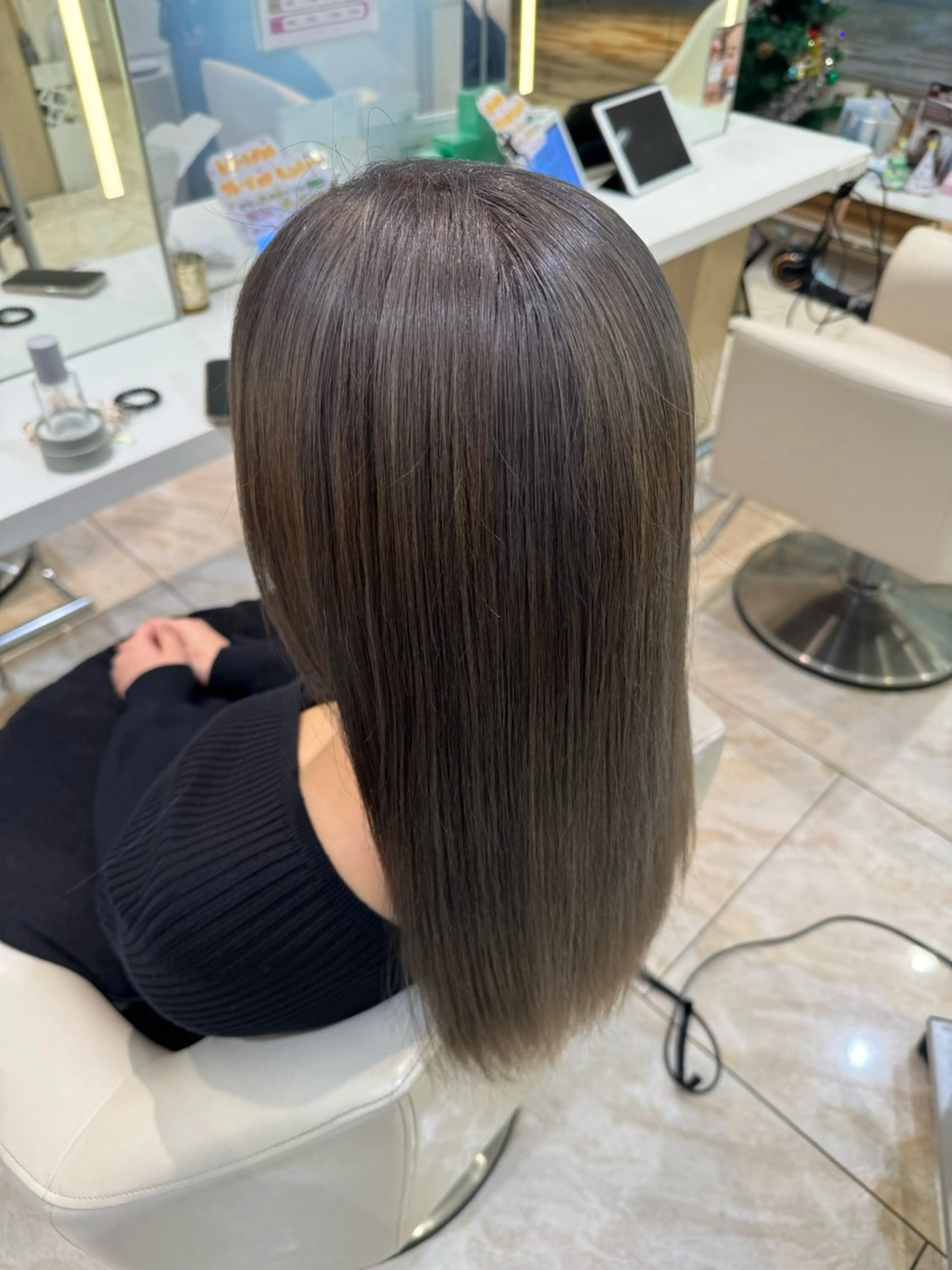 ロング カラー ブリーチ グレージュ 💜💫カラー特化/ ハイトーン💫💜のヘアスタイル