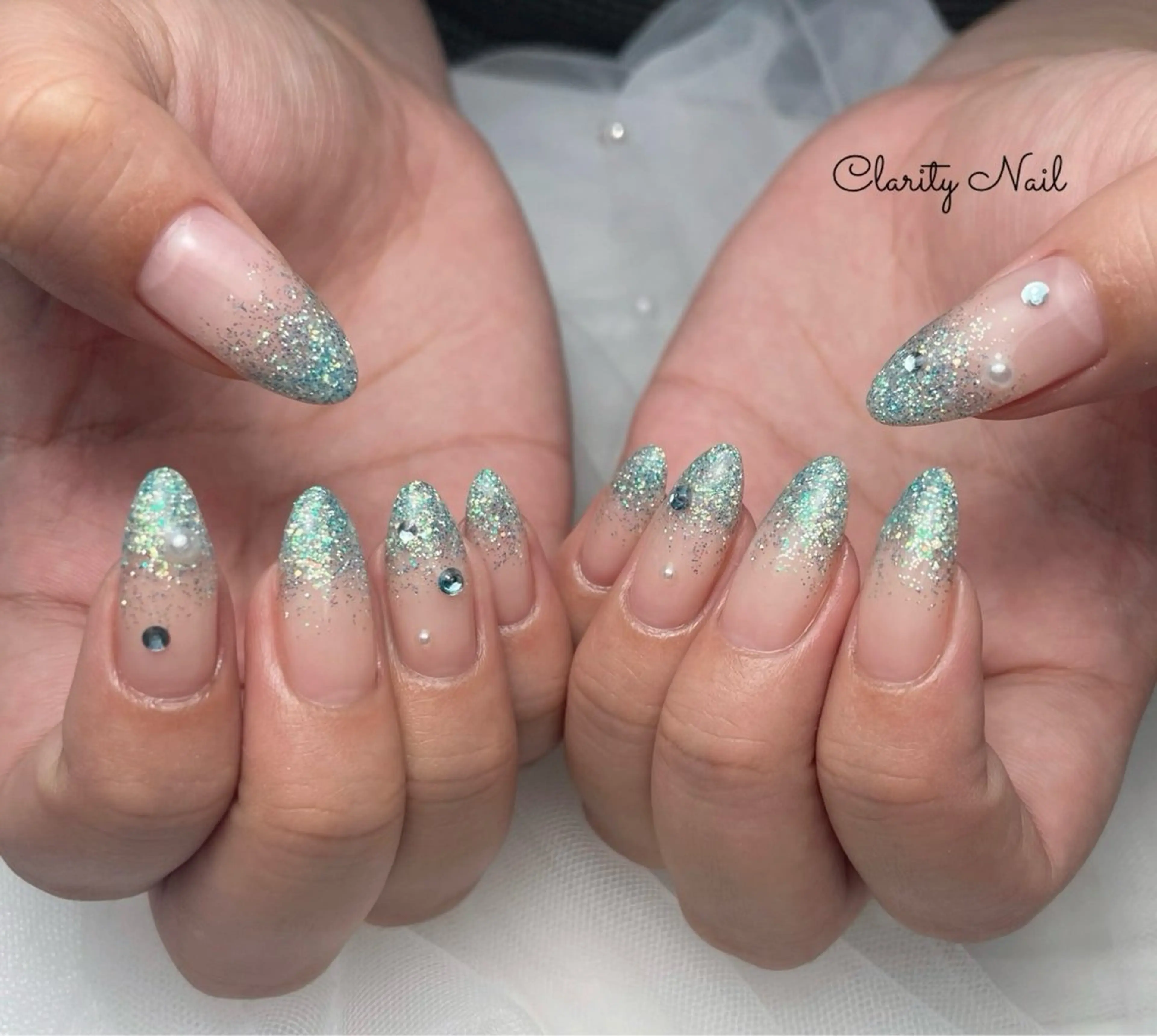 ネイル グラデーション ラメ(グリッター) ラメグラデーション ハンドネイル Clarity Nailのネイルデザイン
