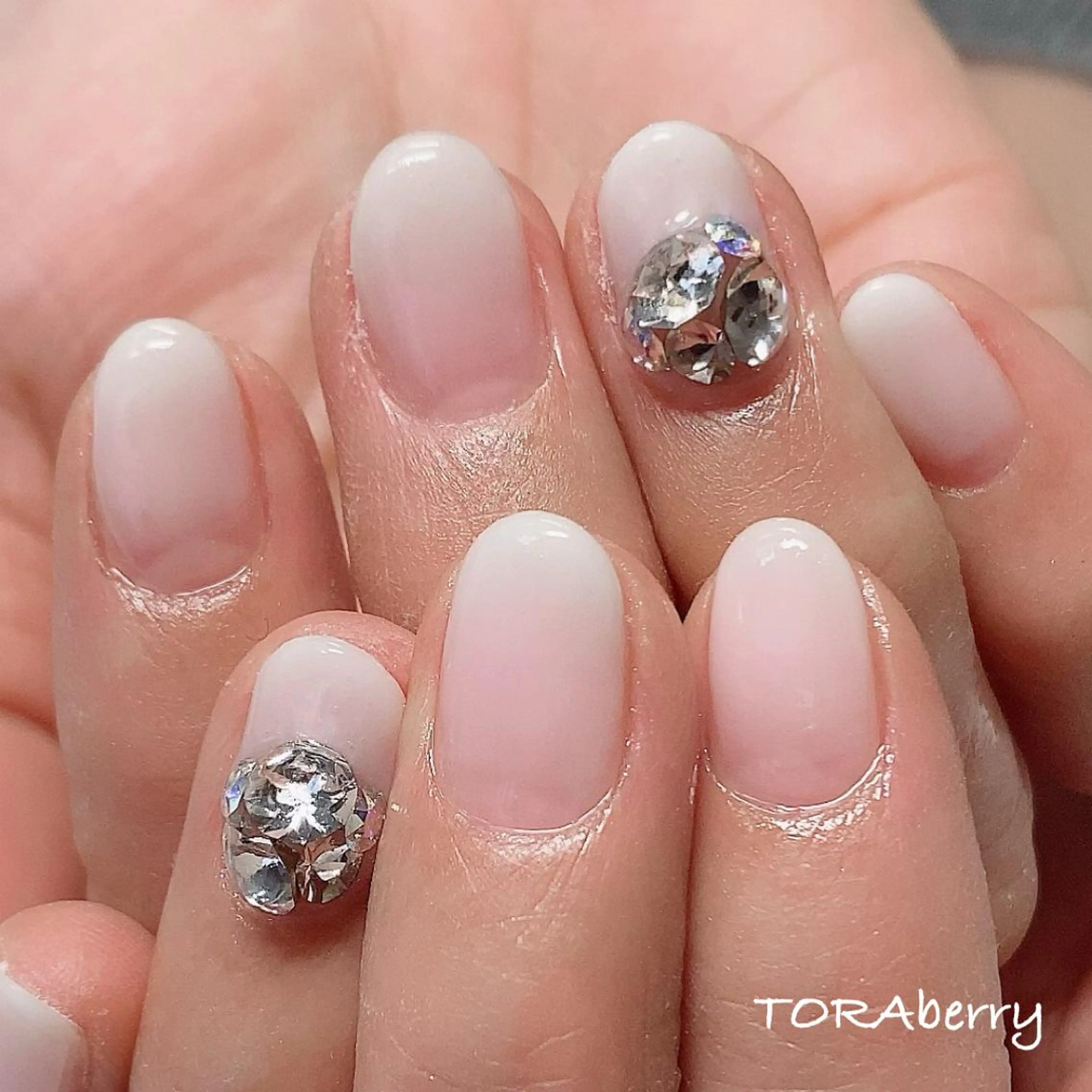 ネイル ネイリスト なつみのネイルデザイン