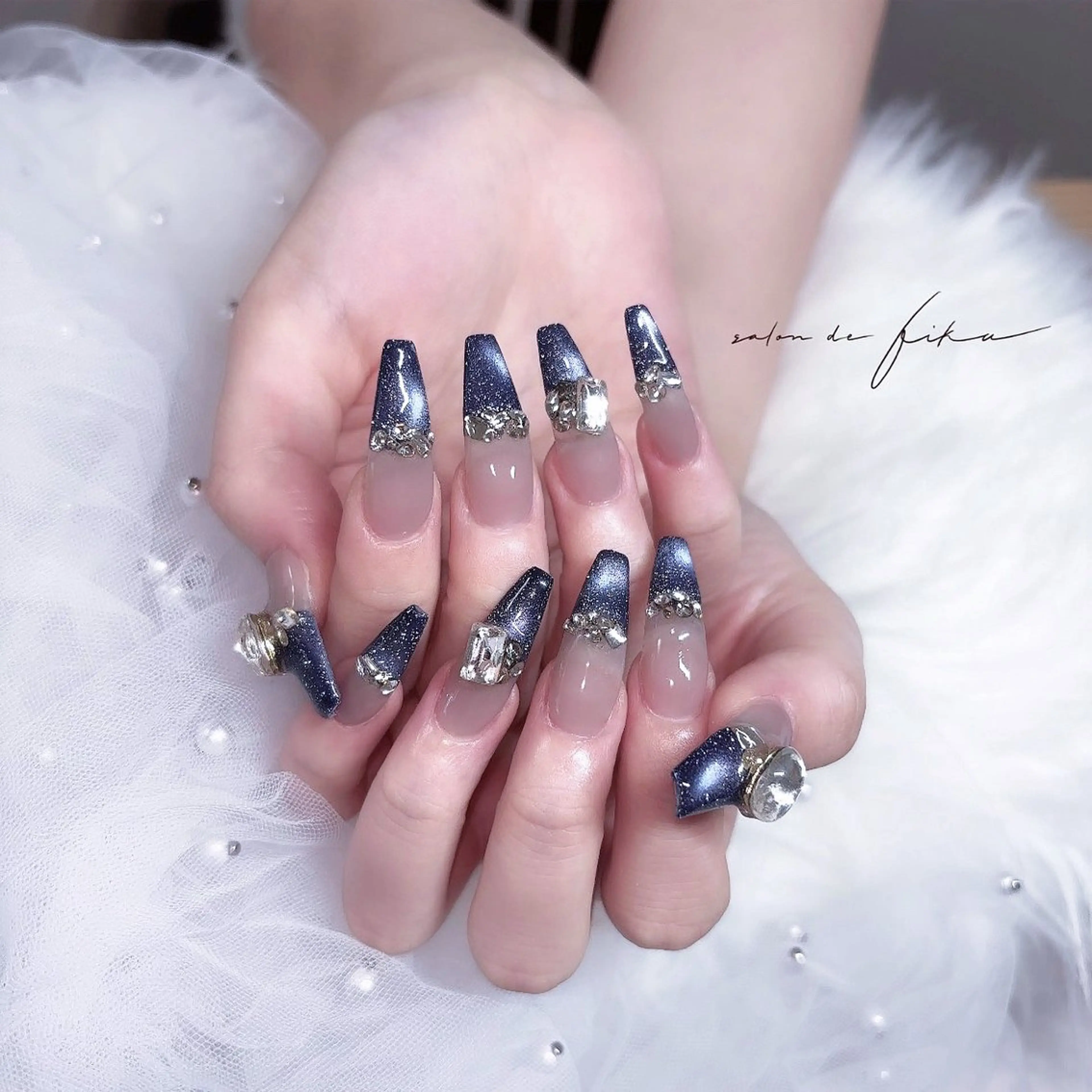 ネイル マグネットネイル ネイビー ハンドネイル ayano 【パラジェル取扱店】のネイルデザイン