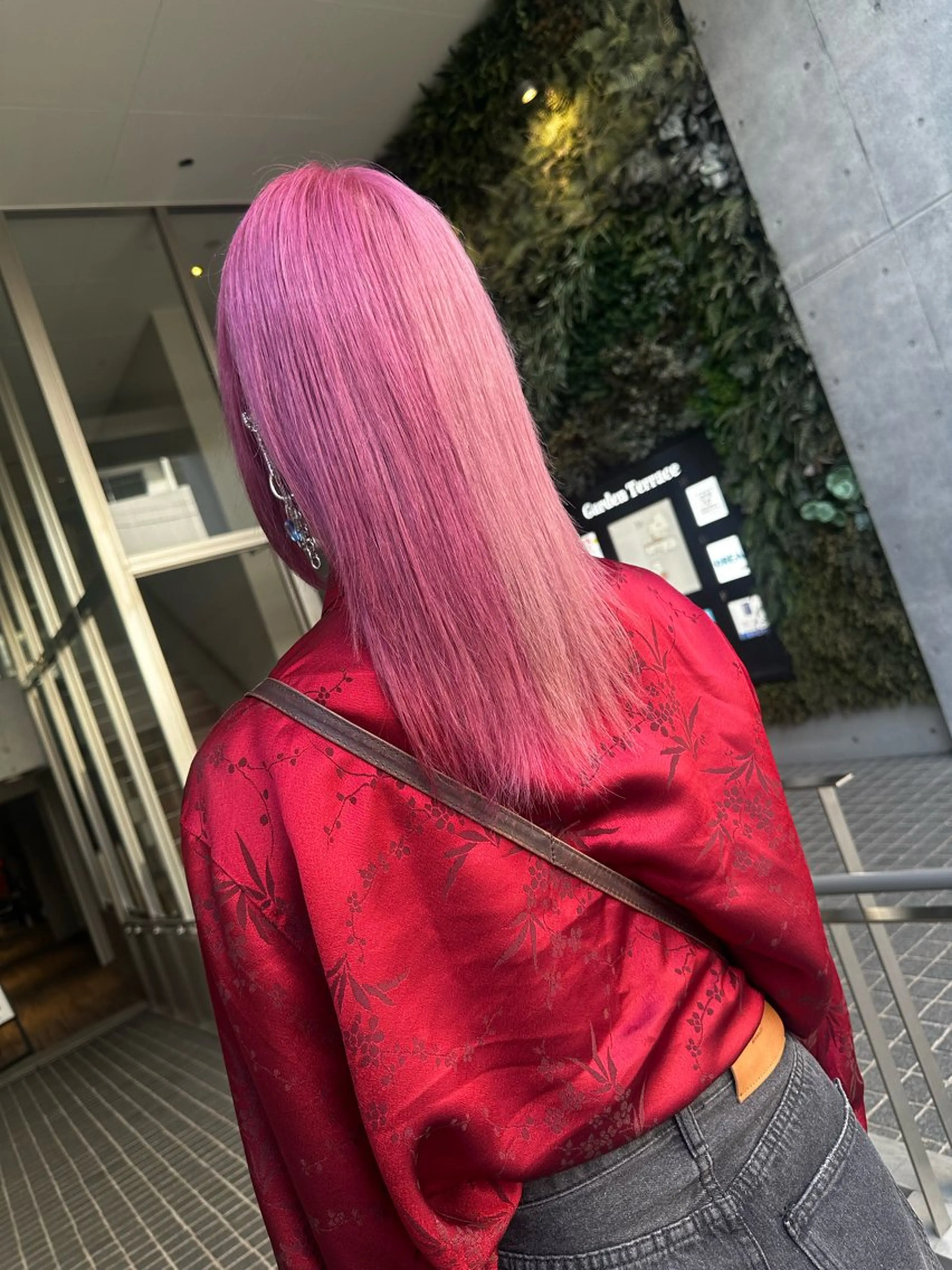 セミロング カラー デザインカラー🎨 下北沢 / 磯部のヘアスタイル