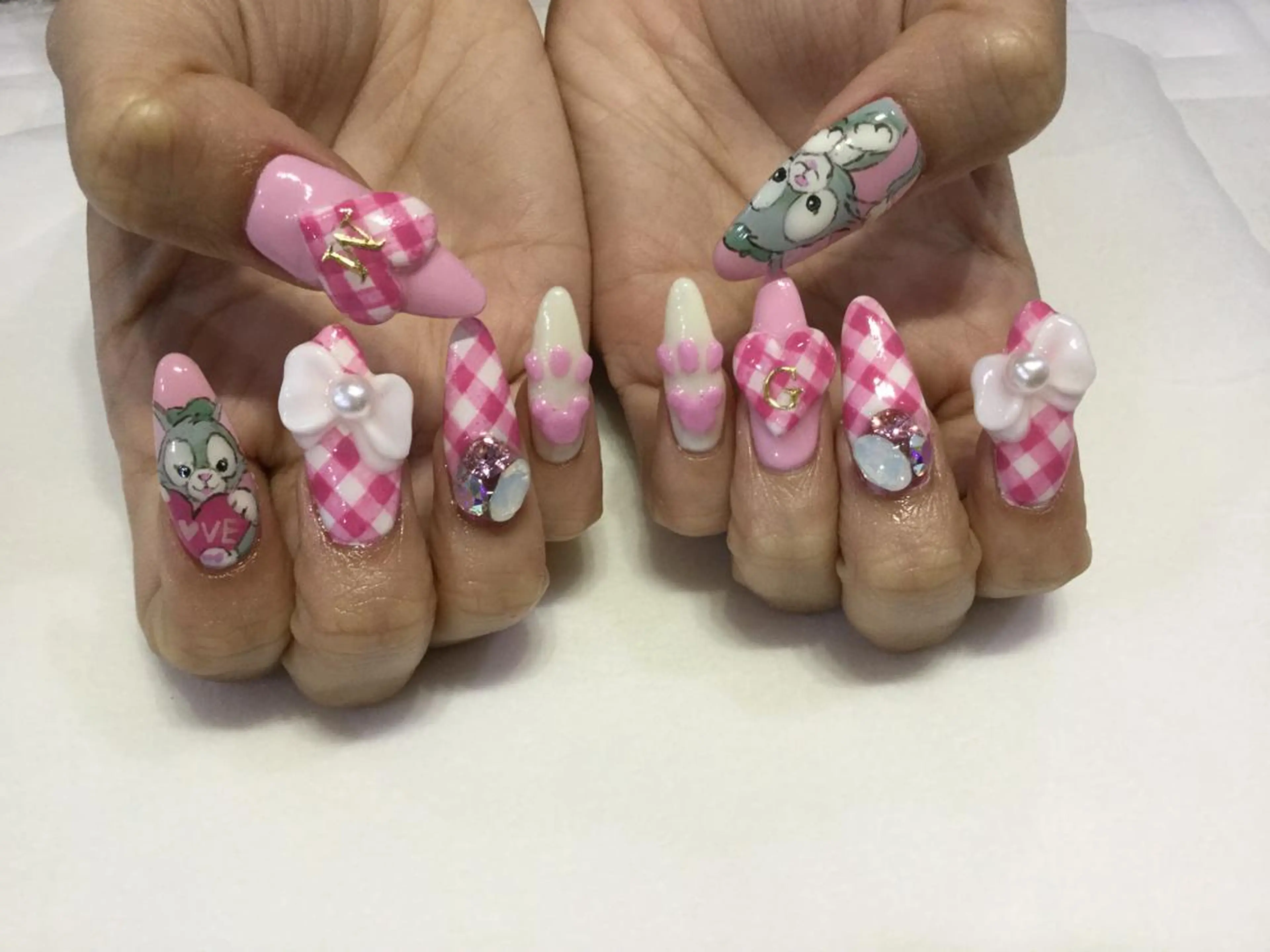 ネイル ハンドネイル 💎🐰 saki. m 🐰💎のネイルデザイン