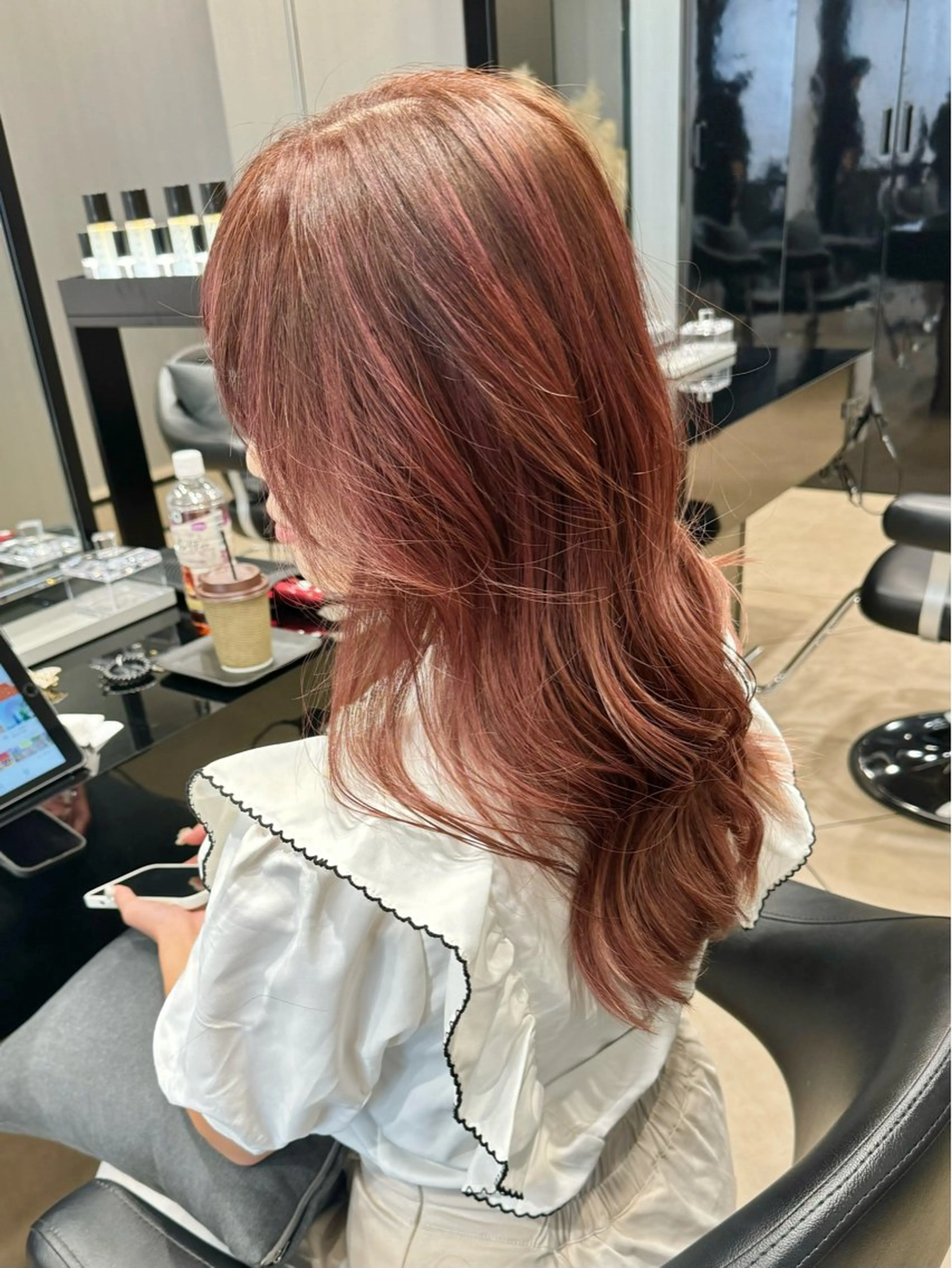 ロング 似合わせカット カット ヘアカラー トリートメント 井本翔太.髪質改善. ベージュ.グレージュのヘアスタイル