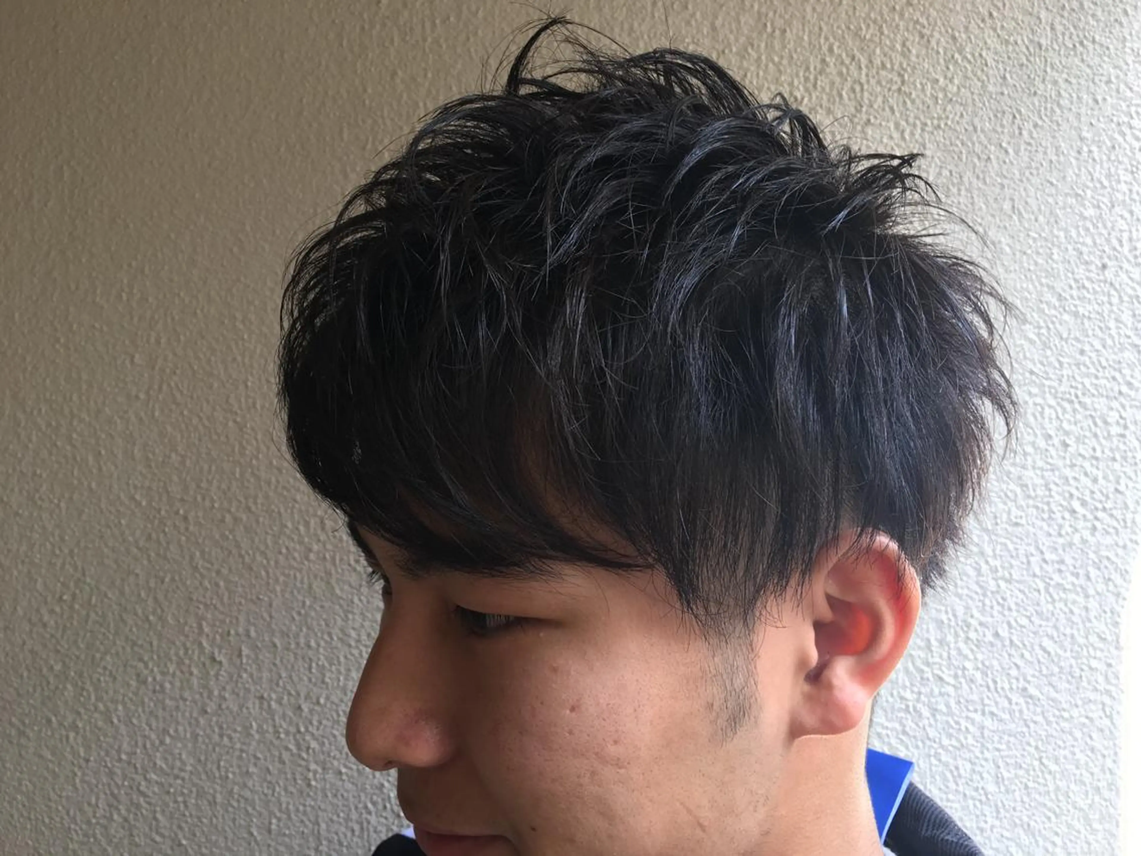 ショート カラー メンズ 刈り上げ カット パーマ 島田 竜也のヘアスタイル
