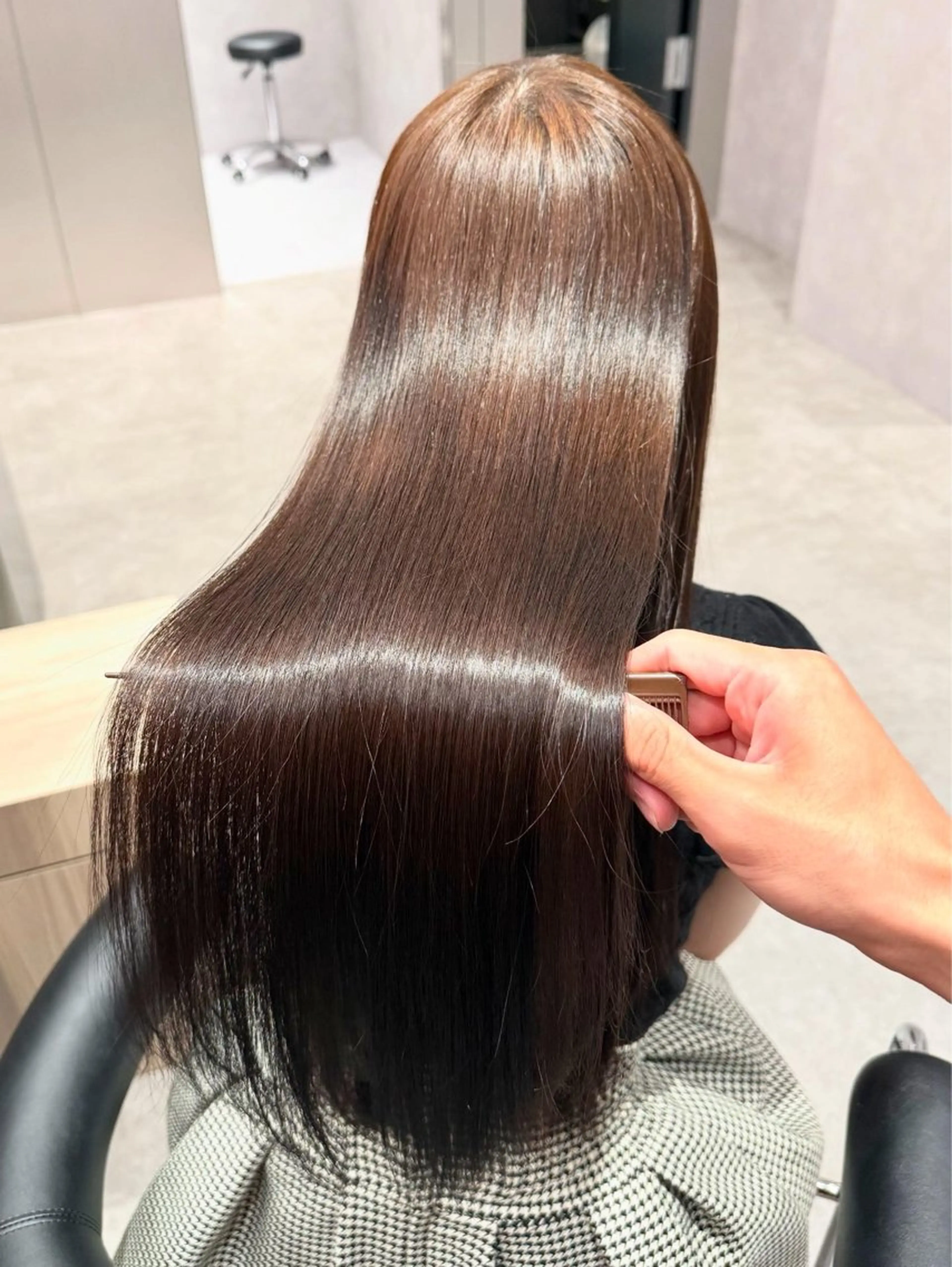 ロング カラー パーマ ヘアアレンジ 髪質改善 縮毛矯正 トリートメント ストレートパーマ 縮毛矯正 トリートメント 縮毛矯正/髪質改善/ ブリーチ毛/木元渓太のヘアスタイル