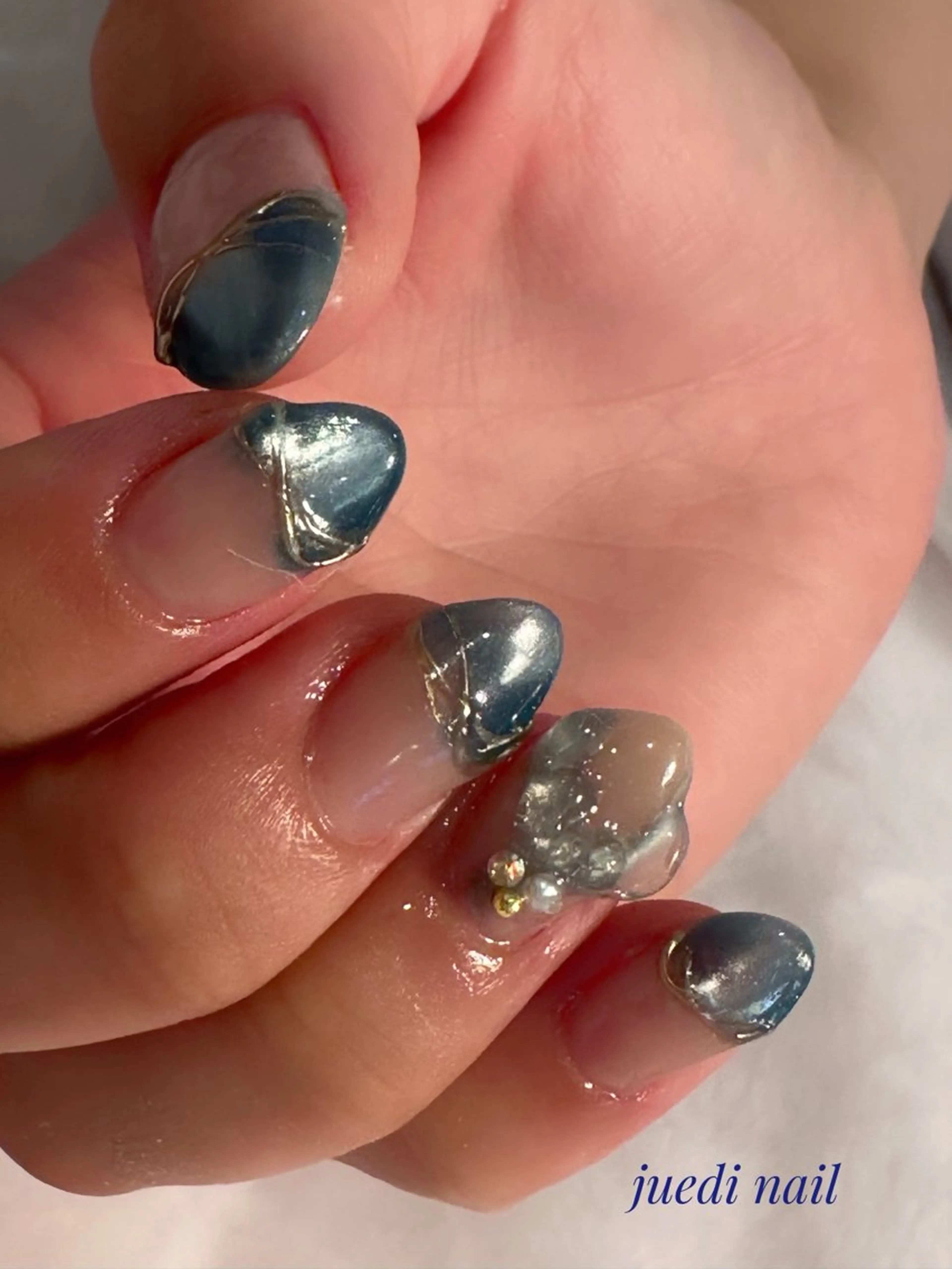 ネイル juedi nail(木曜日のネイル)所属・juedi nail 〜木曜日のネイル〜のネイルデザイン