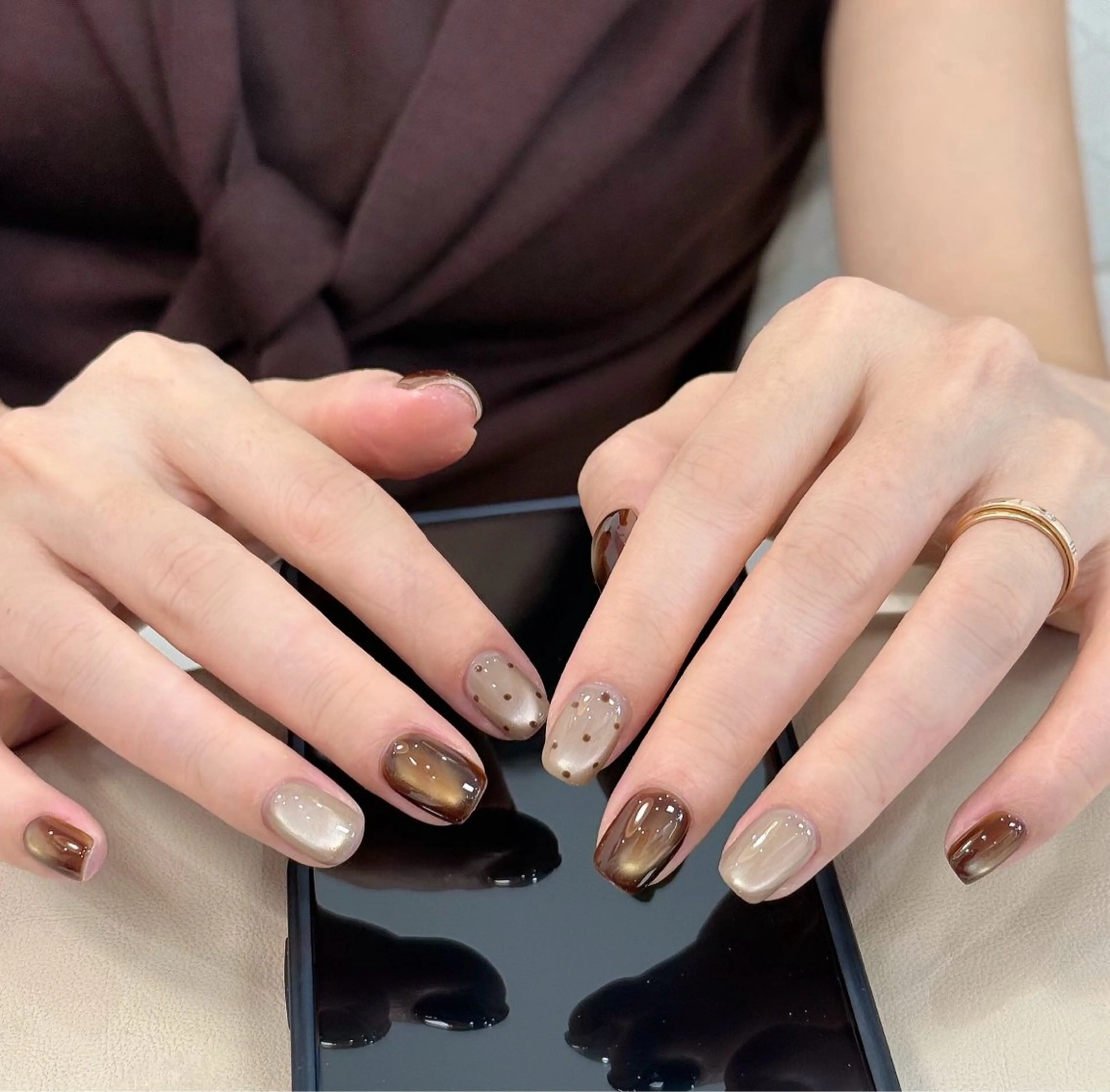 ネイル アニマル柄 アートネイル オーロラネイル べっ甲ネイル ブラウン Rika Nail ellaのネイルデザイン