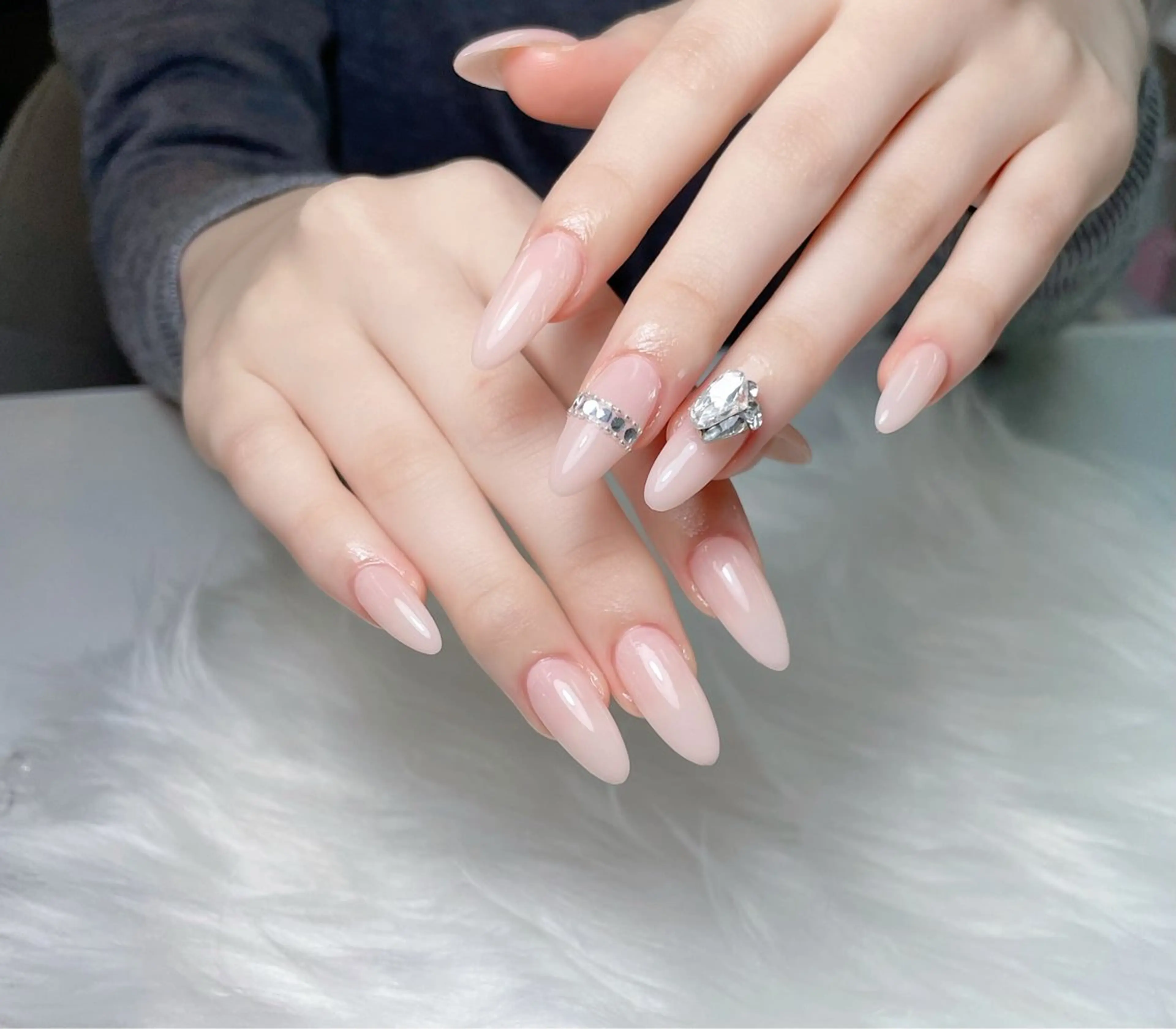 ネイル ジェルネイル ガーリー 韓国ネイル ニュアンスネイル シンプルネイル ハンドネイル King Nail_Salonのネイルデザイン