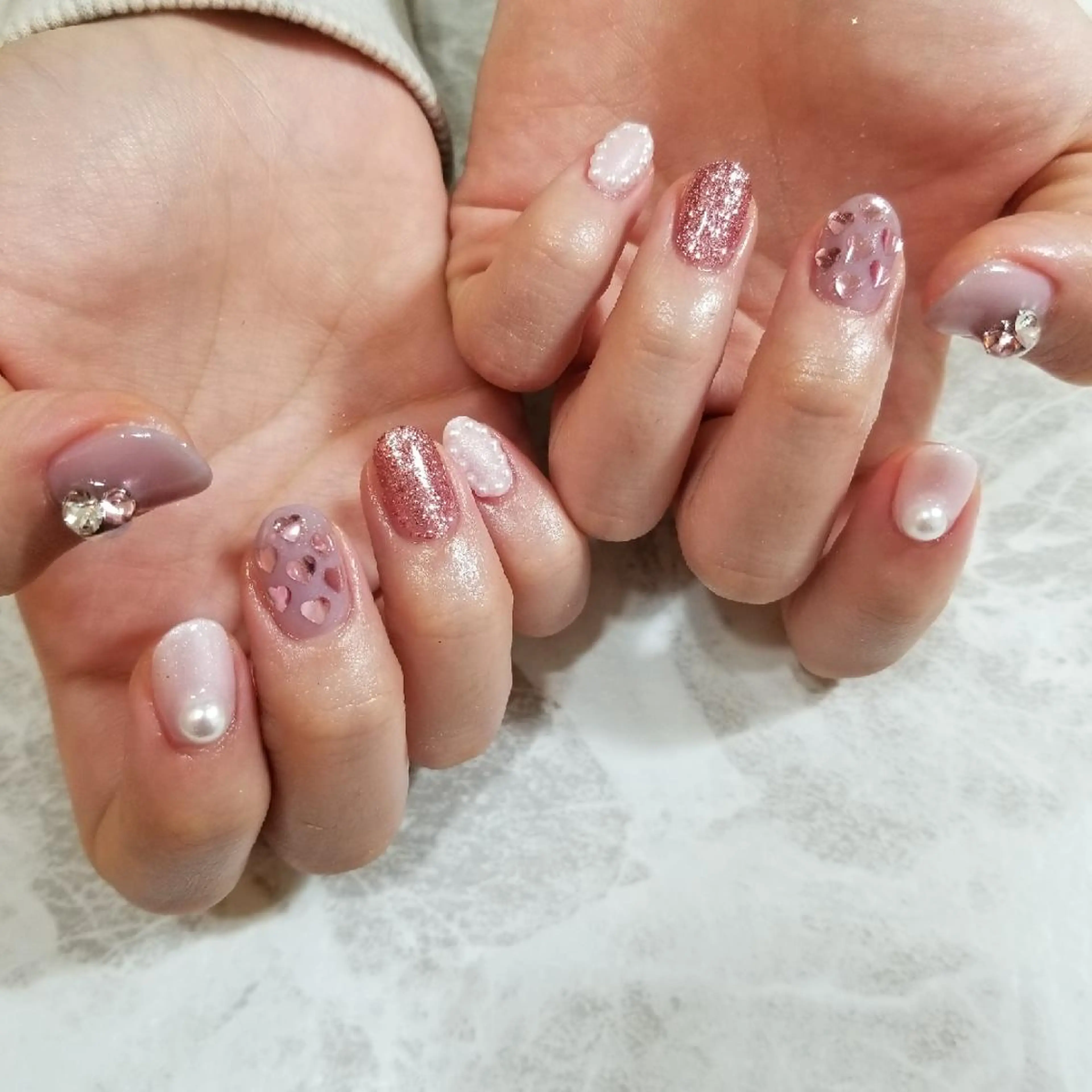 ネイル ハート ストーンネイル ハンドネイル nijiiro🌈 サトウのネイルデザイン