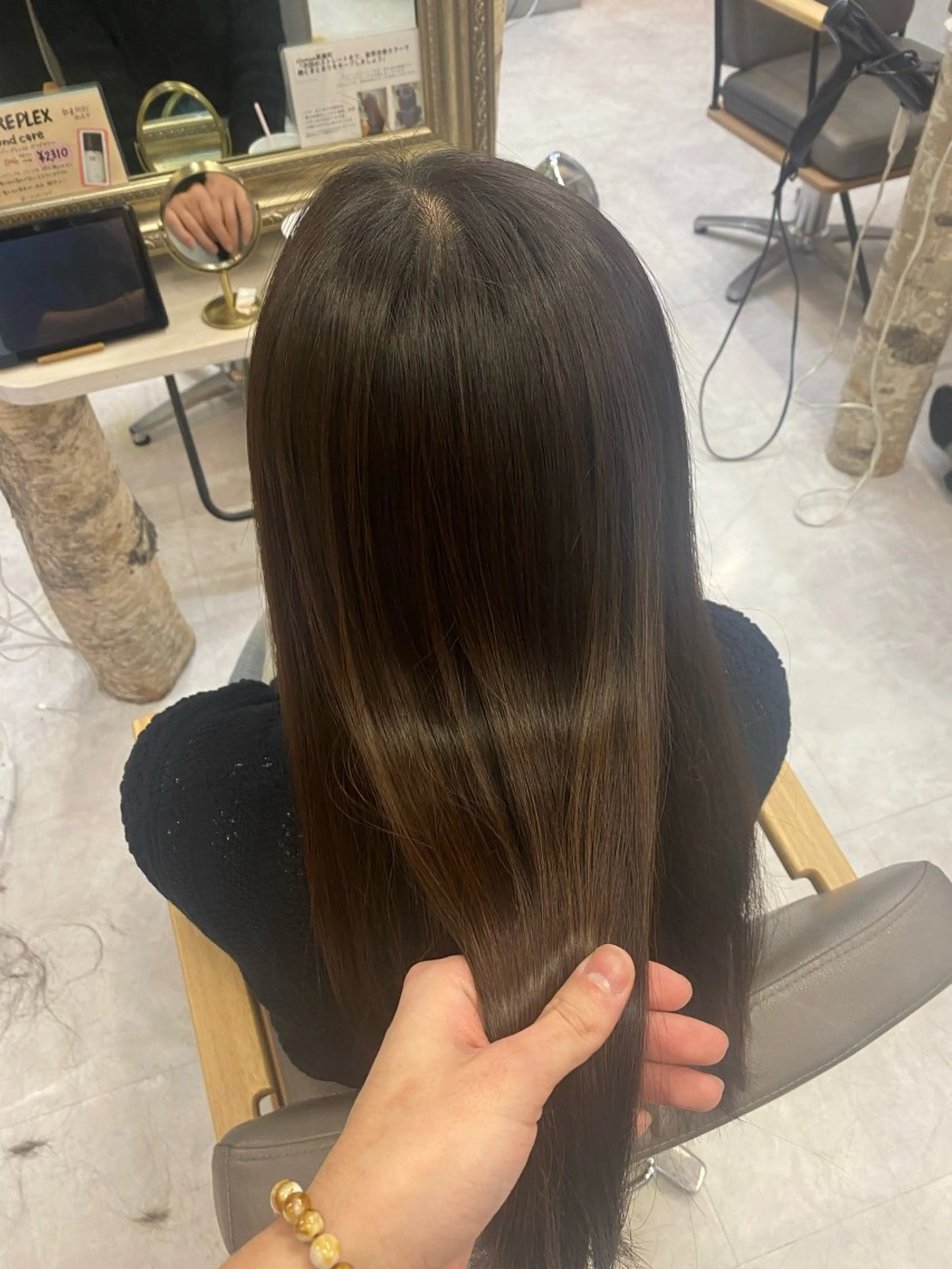 ロング カット 縮毛矯正 トリートメント 髪質改善特化美容師 酸性ストレート近藤俊のヘアスタイル