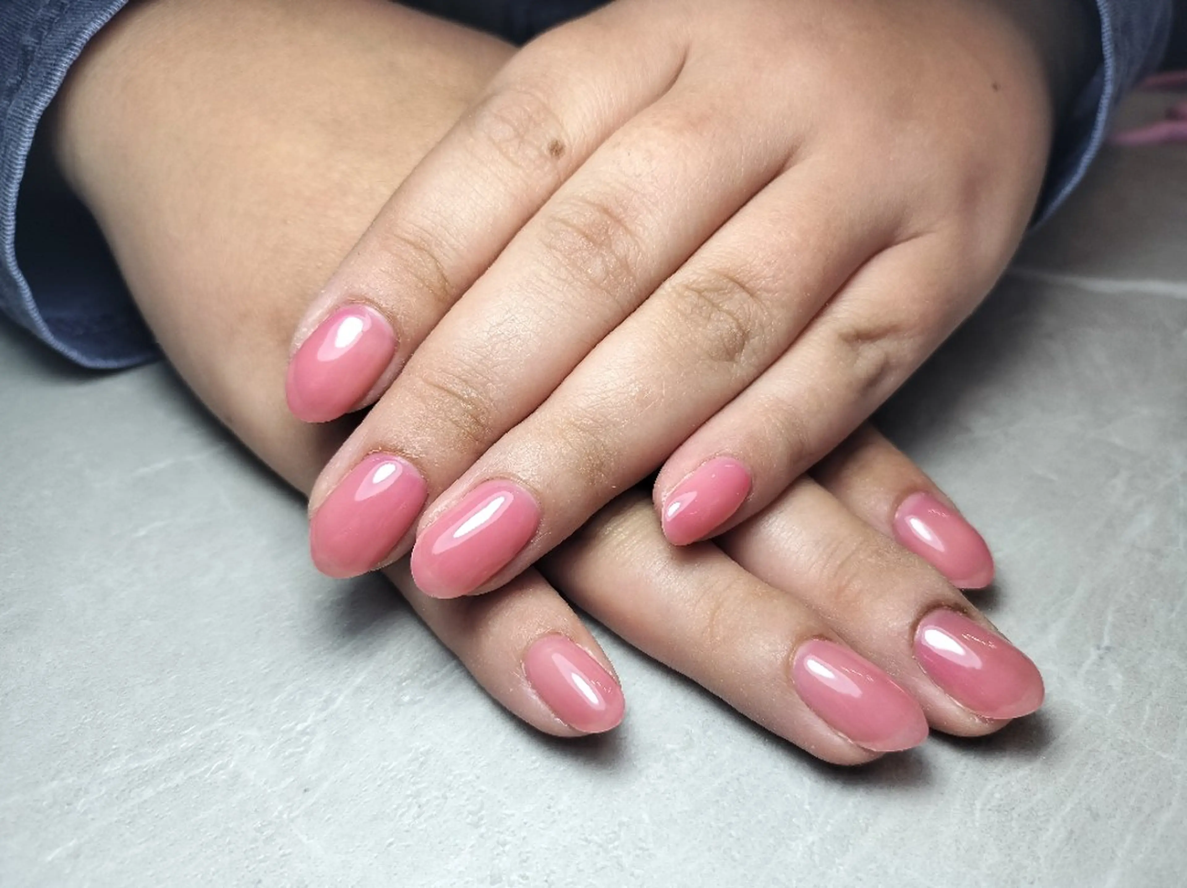 ネイル ワンカラーネイル 佐々 葵のネイルデザイン