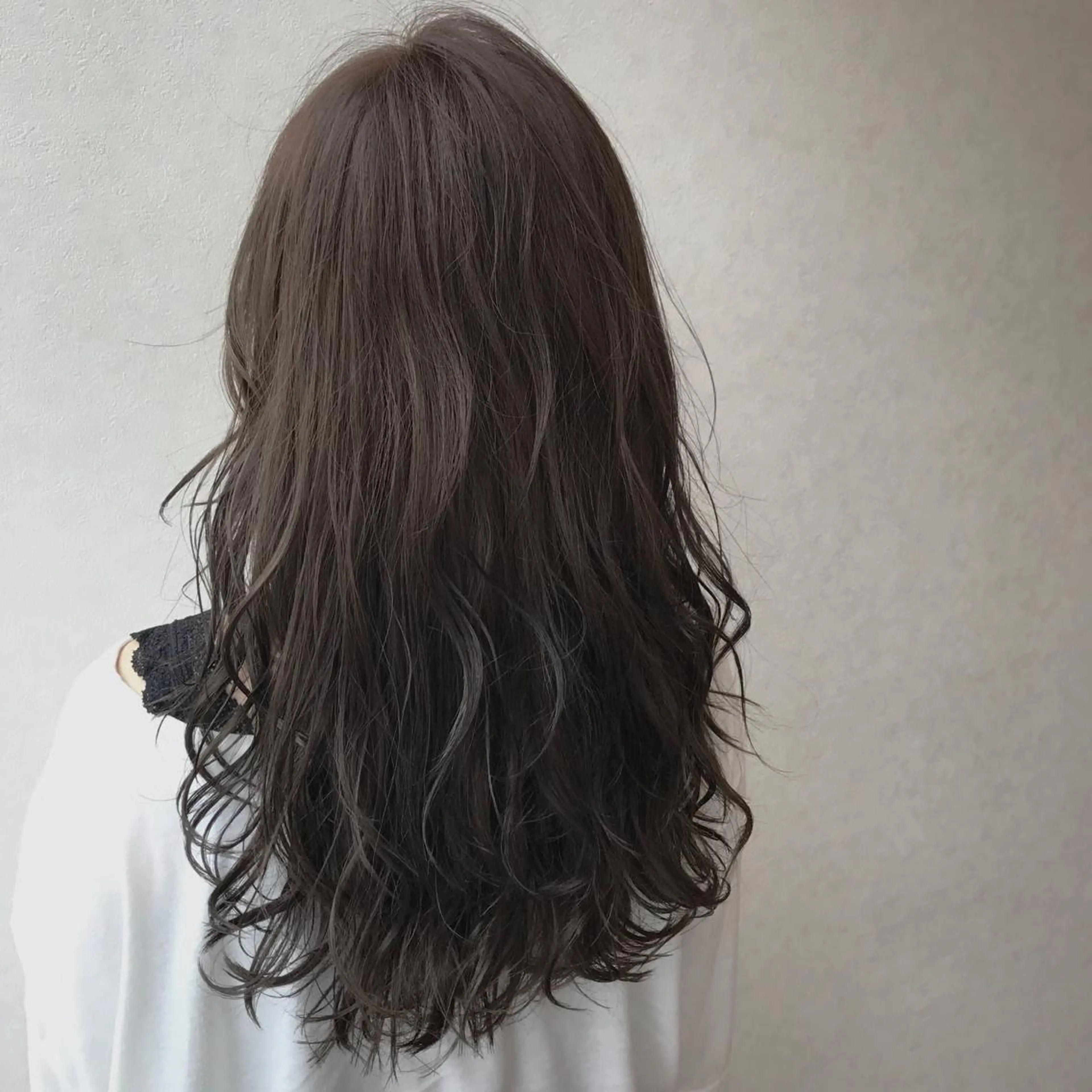 ロング カラー AGU akariのヘアスタイル