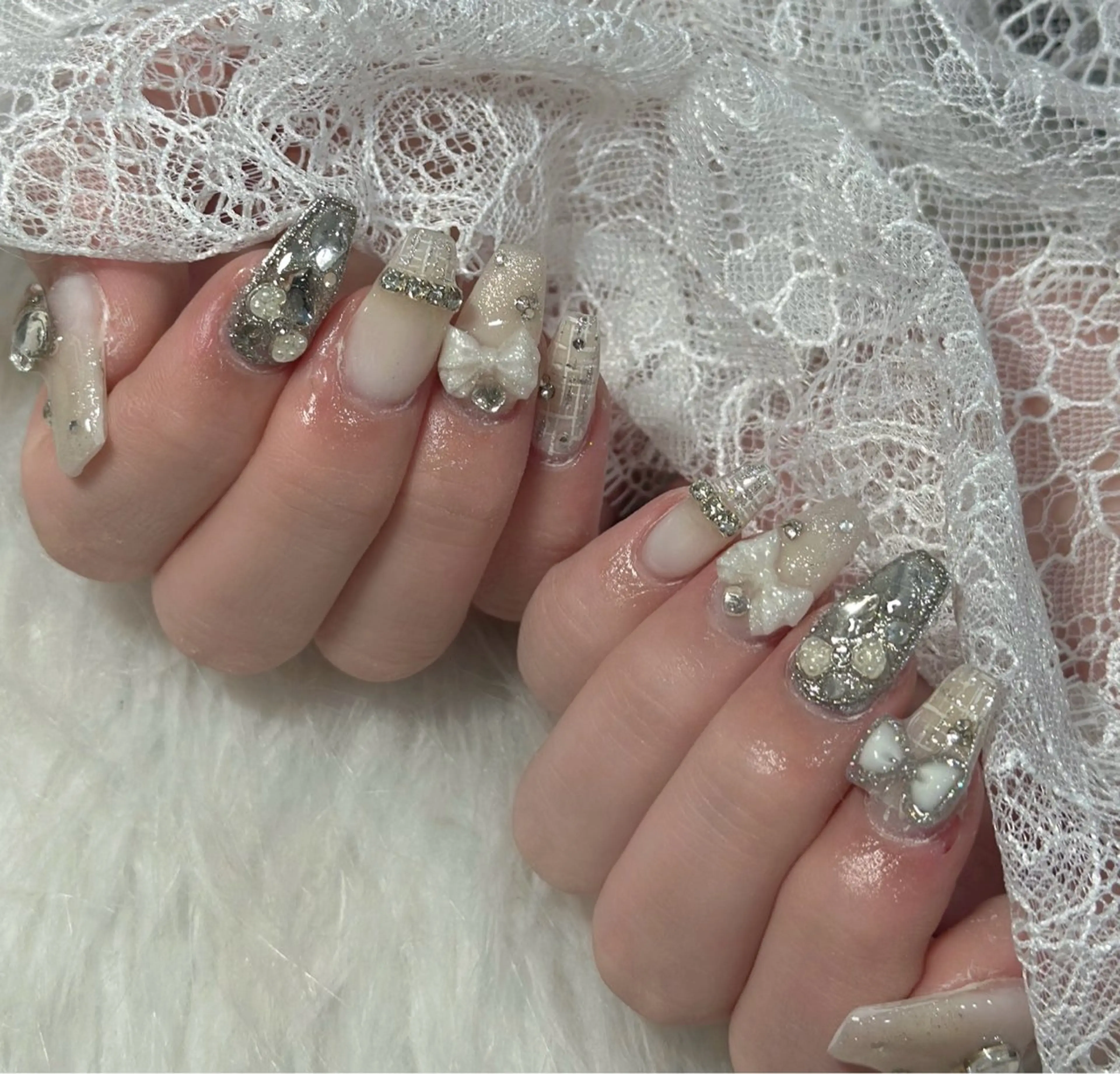 ネイル ハンドネイル フットネイル LAVISH nanamiのネイルデザイン