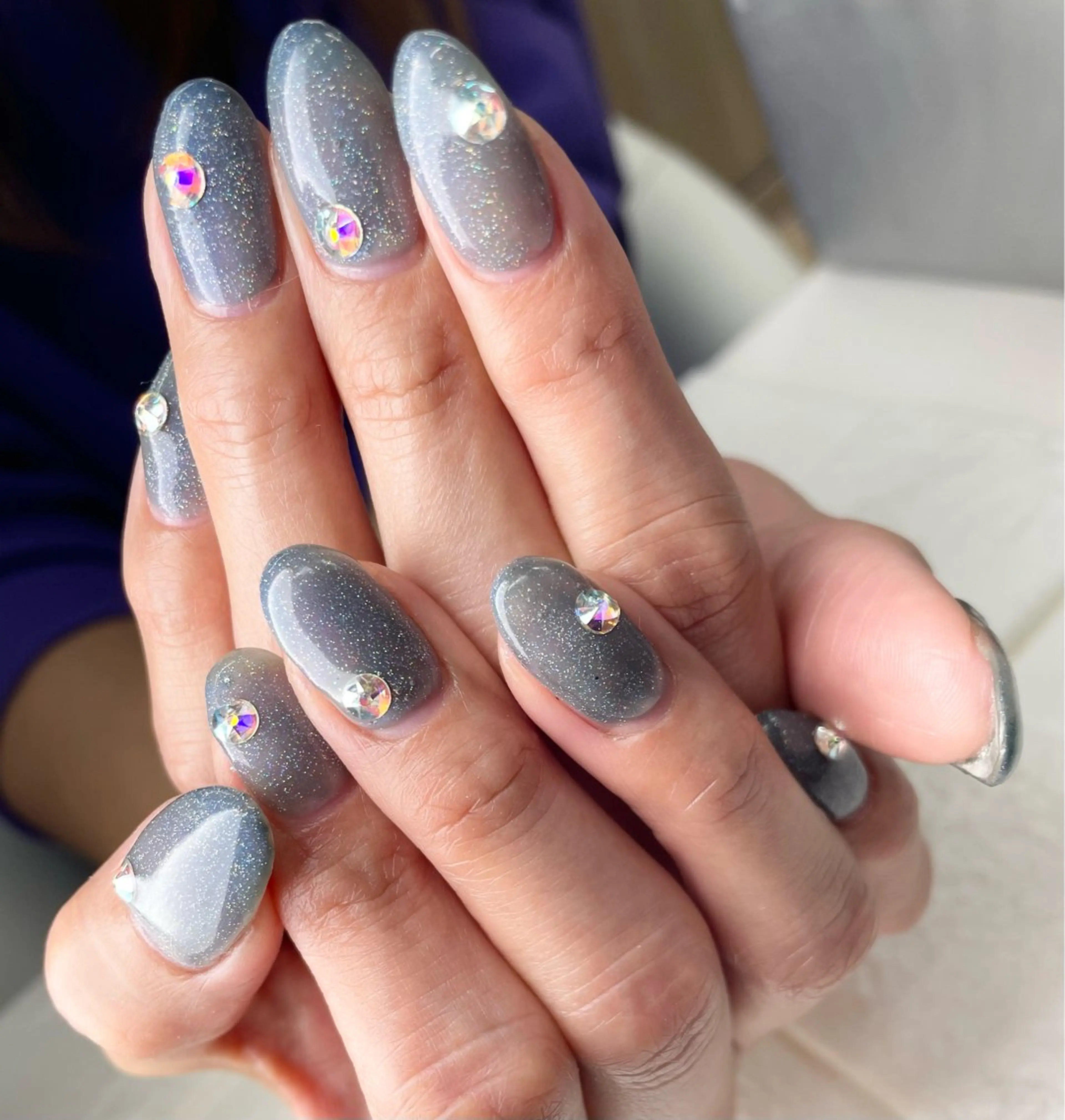 ネイル 持ち込み ワンカラーネイル ストーンネイル LeLien所属・LeLien ♡のネイルデザイン