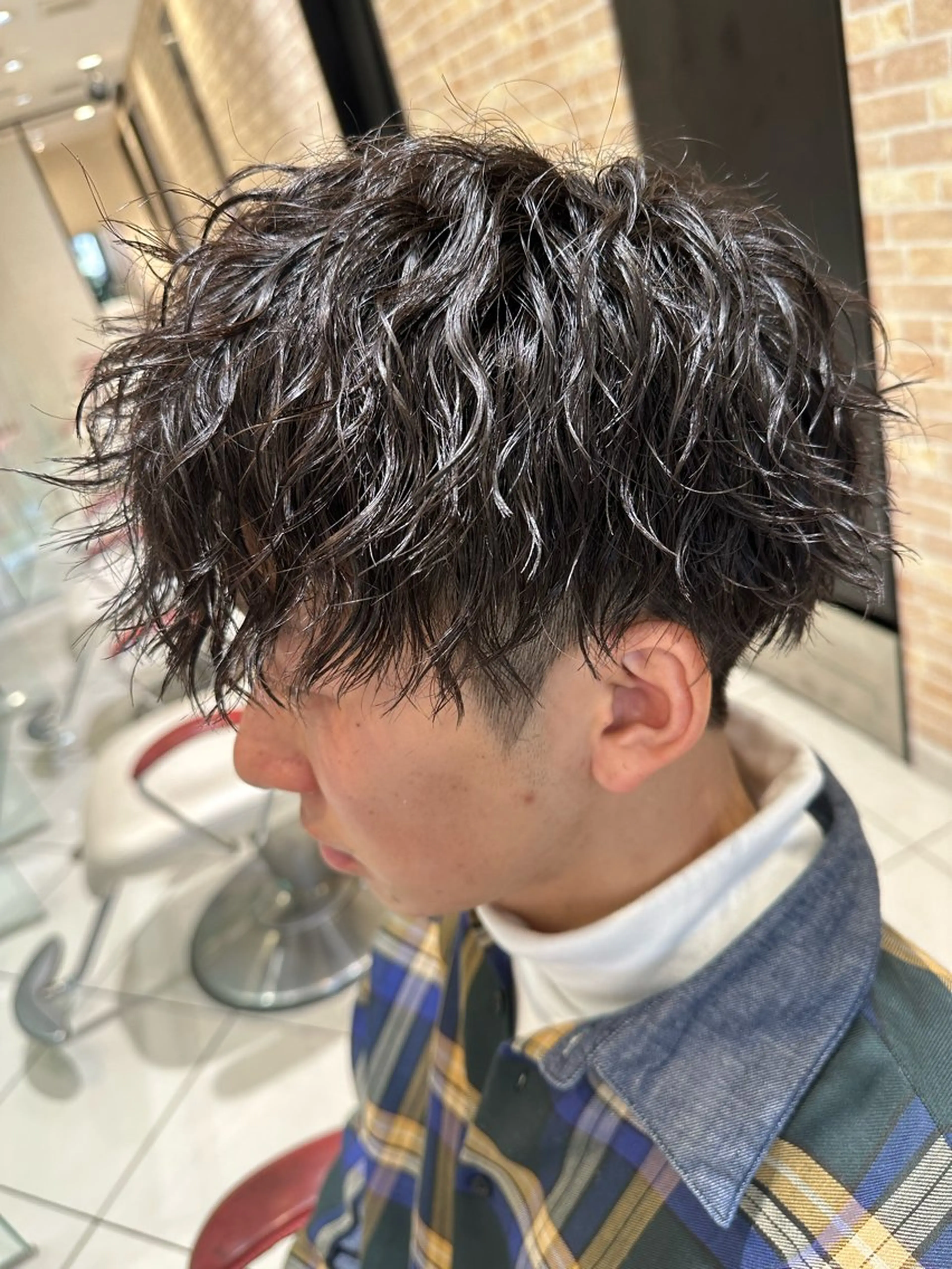 ショート パーマ メンズ メンズパーマ ツイストスパイラルパーマ 波巻きパーマ スパイラルパーマ 💈メンズ特化 美容師サキ💈のヘアスタイル