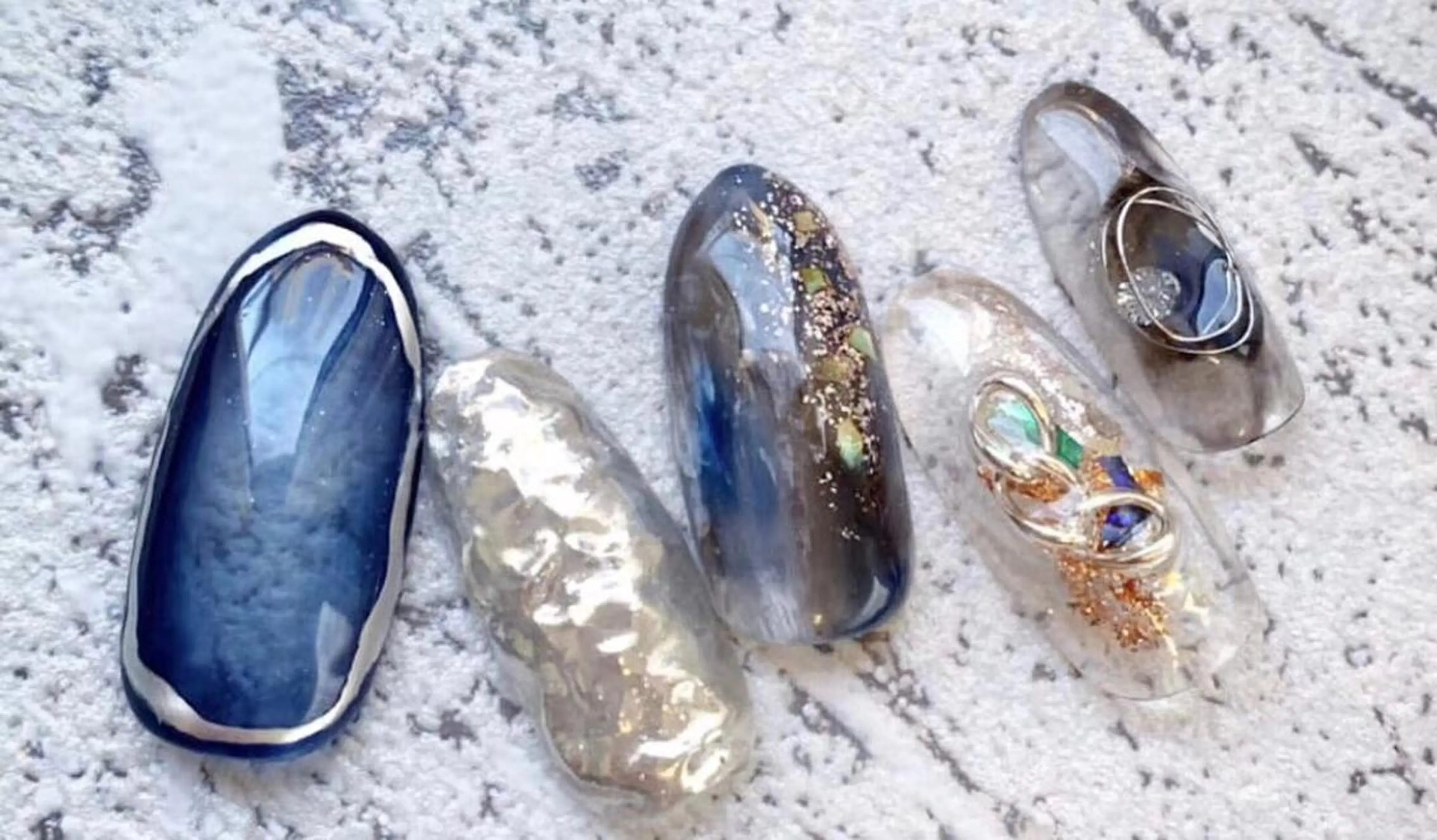 セミロング ネイル ハンドネイル 長さ出し専門 nynaのネイルデザイン