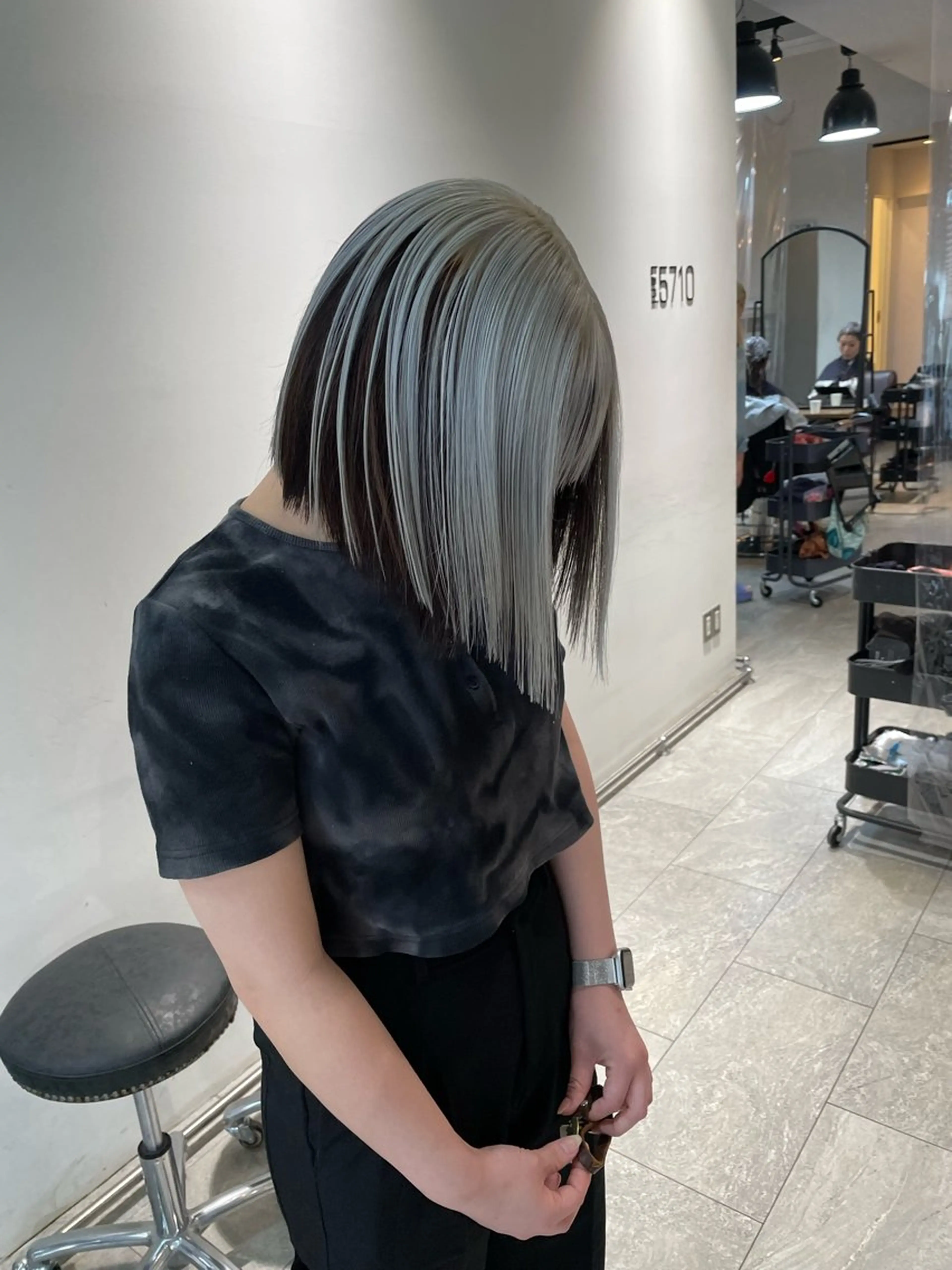 ショート カラー カット ヘアカラー トリートメント ヘアセット 💜ハイトーン💛 マジカルかいちゃんのヘアスタイル