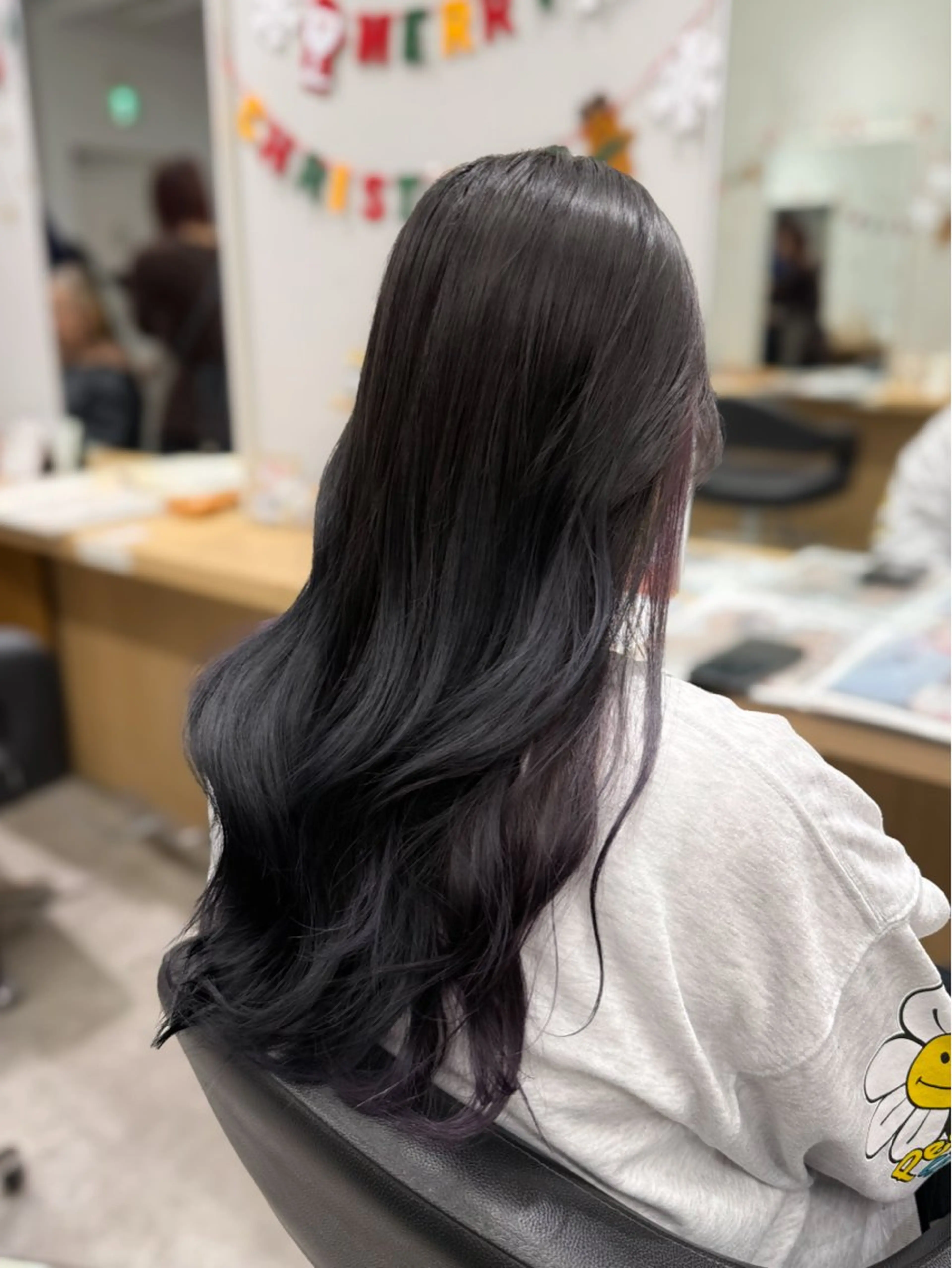ロング カラー ブリーチ 透明感カラー グレージュ ブリーチなしカラー カット ヘアカラー トリートメント 美髪🫧ブリーチ/ デザイン/永田汰伊智のヘアスタイル