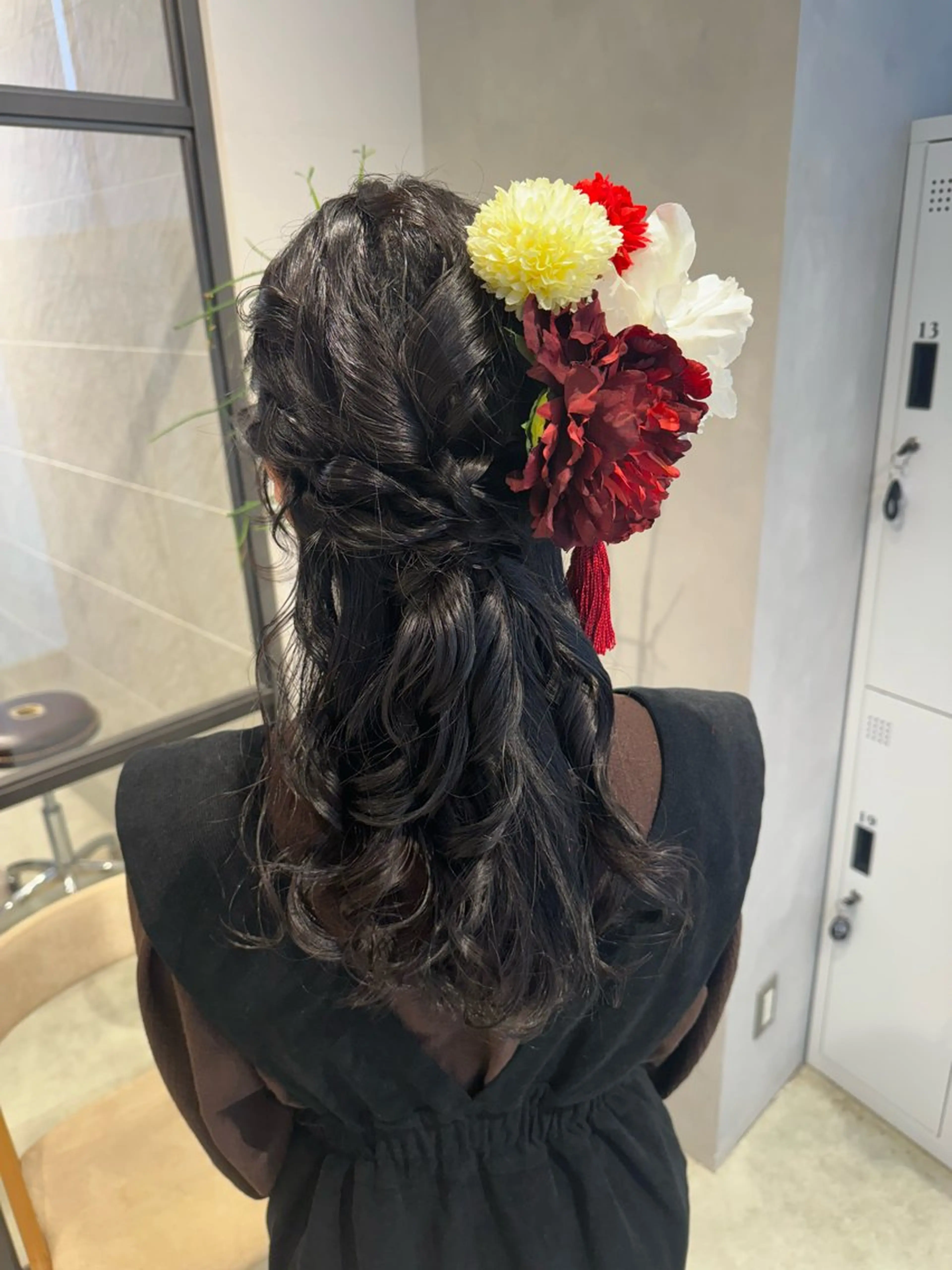 セミロング ヘアアレンジ 卒業式のヘアスタイル ヘアセット 透明感カラー✨艶髪 制作🌱山根あゆみのヘアスタイル