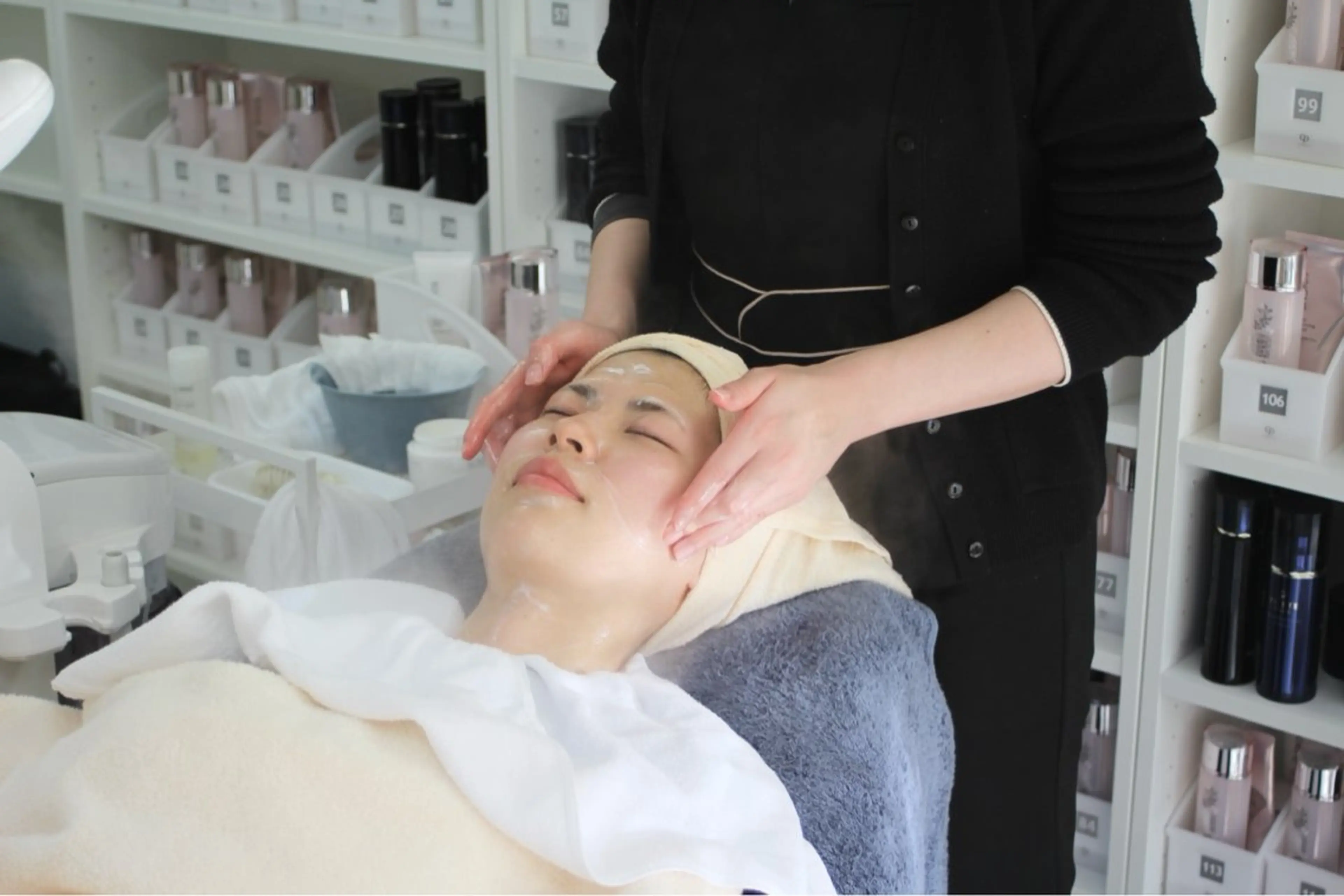 【シワ・たるみ】たるみ毛穴/ほうれい線が気になる方⭐︎小顔マッサージ付きの写真