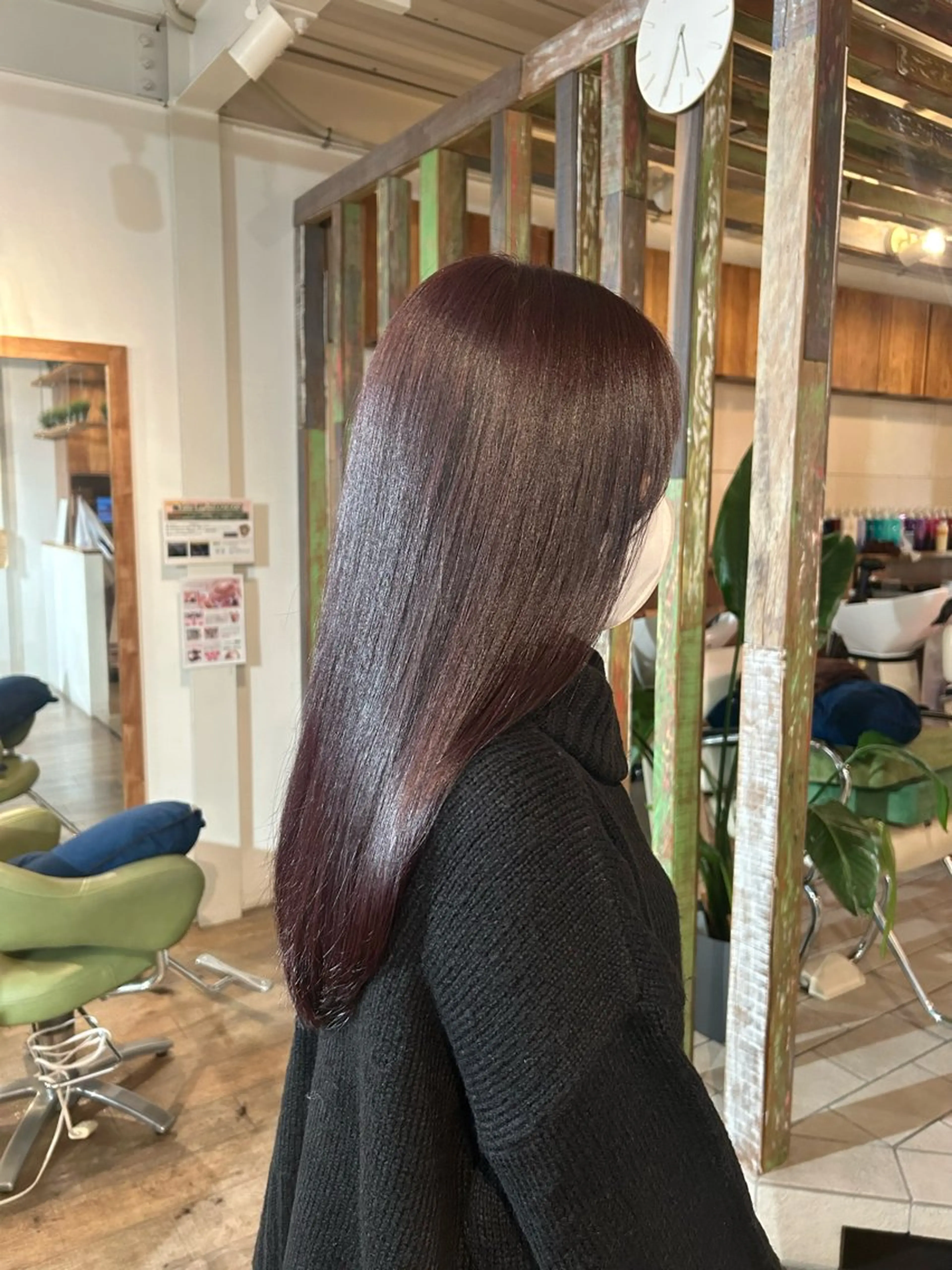 ロング 白上 愛佳のヘアスタイル