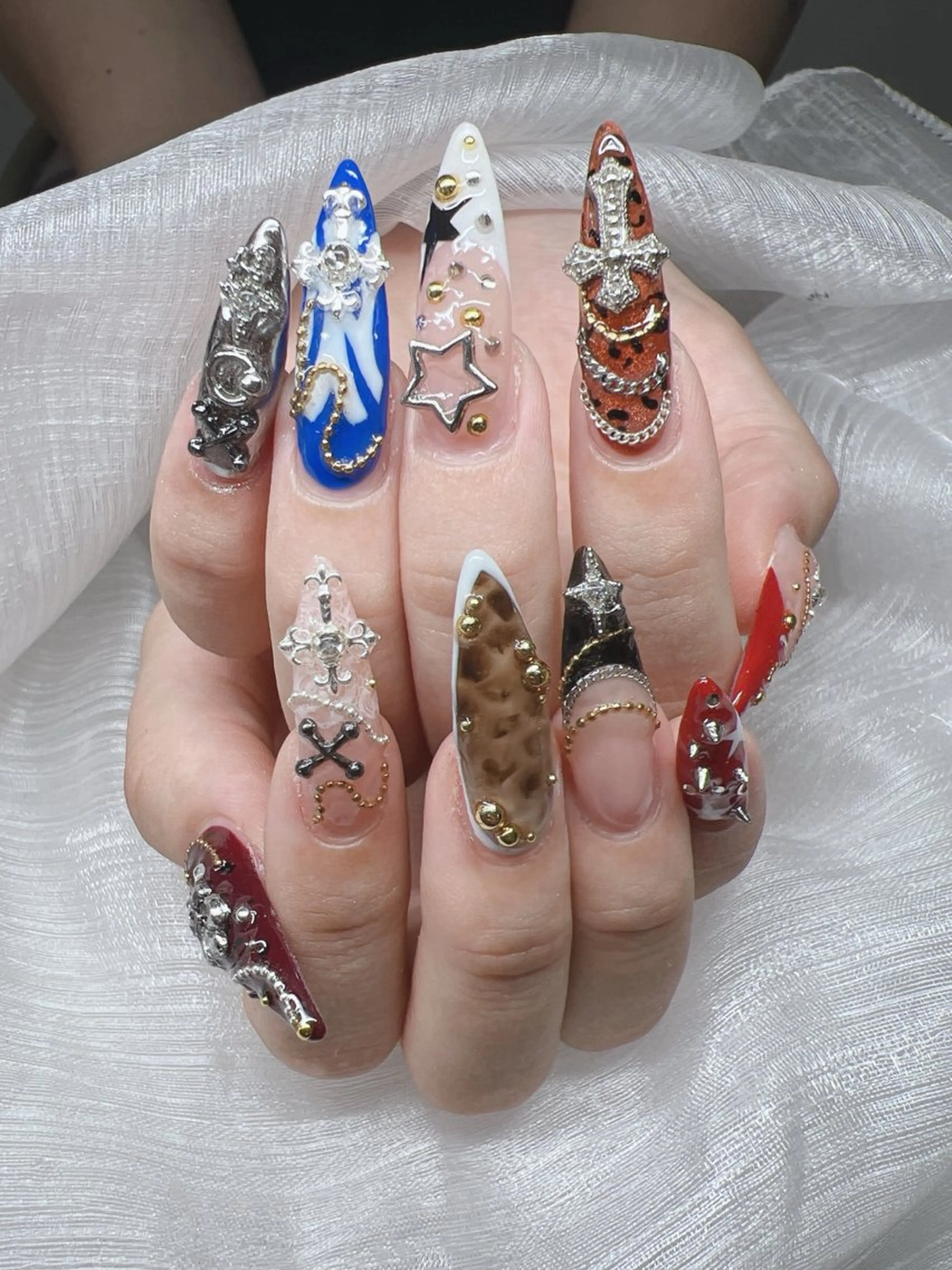 ネイル 長さ出し グラデーション キラキラネイル マグネットネイル ニュアンスネイル ハンドネイル Lee Nails チップ長さだし専門店のネイルデザイン