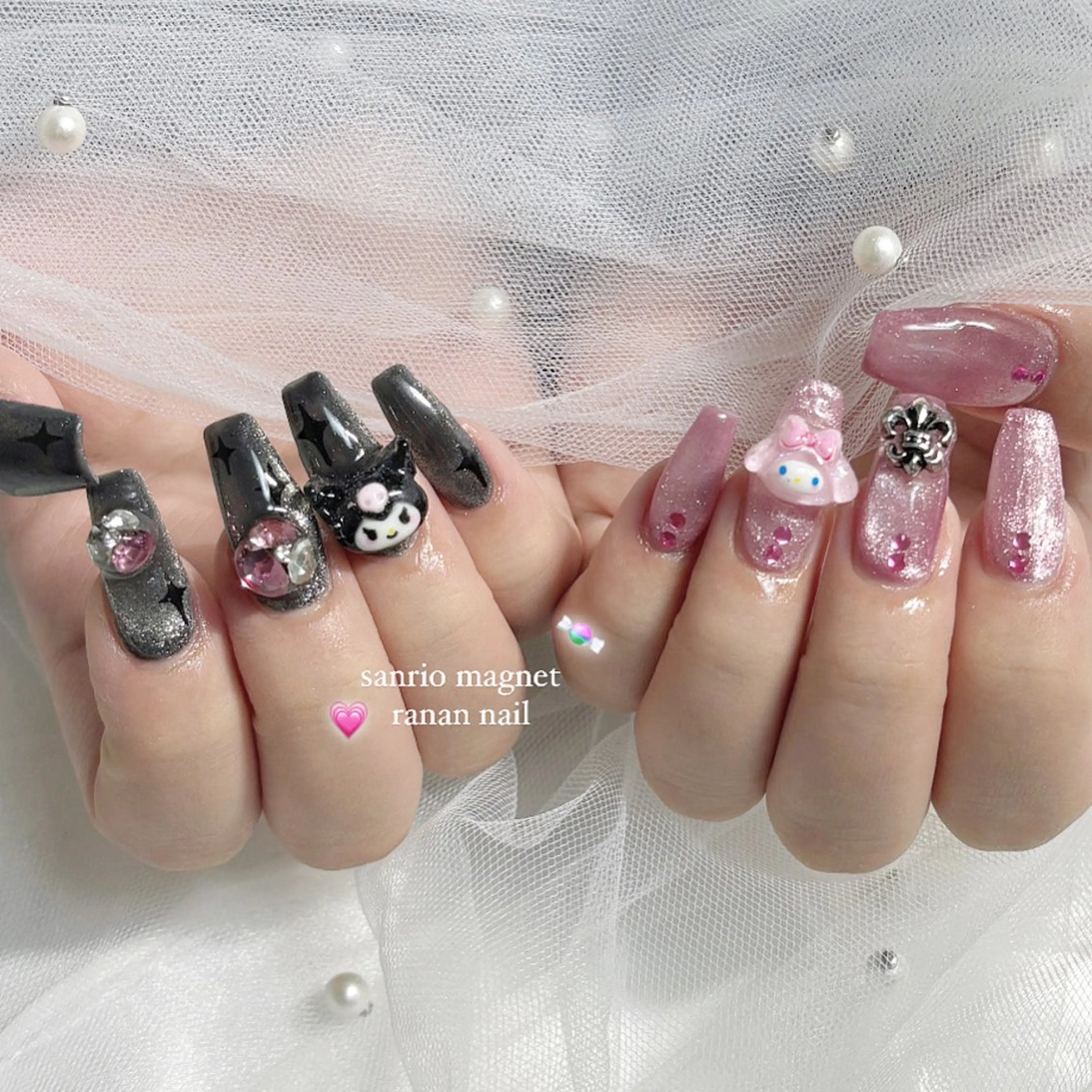 ネイル 𝓇𝒶𝓃𝒶𝓃 𝓃𝒶𝒾𝓁のネイルデザイン