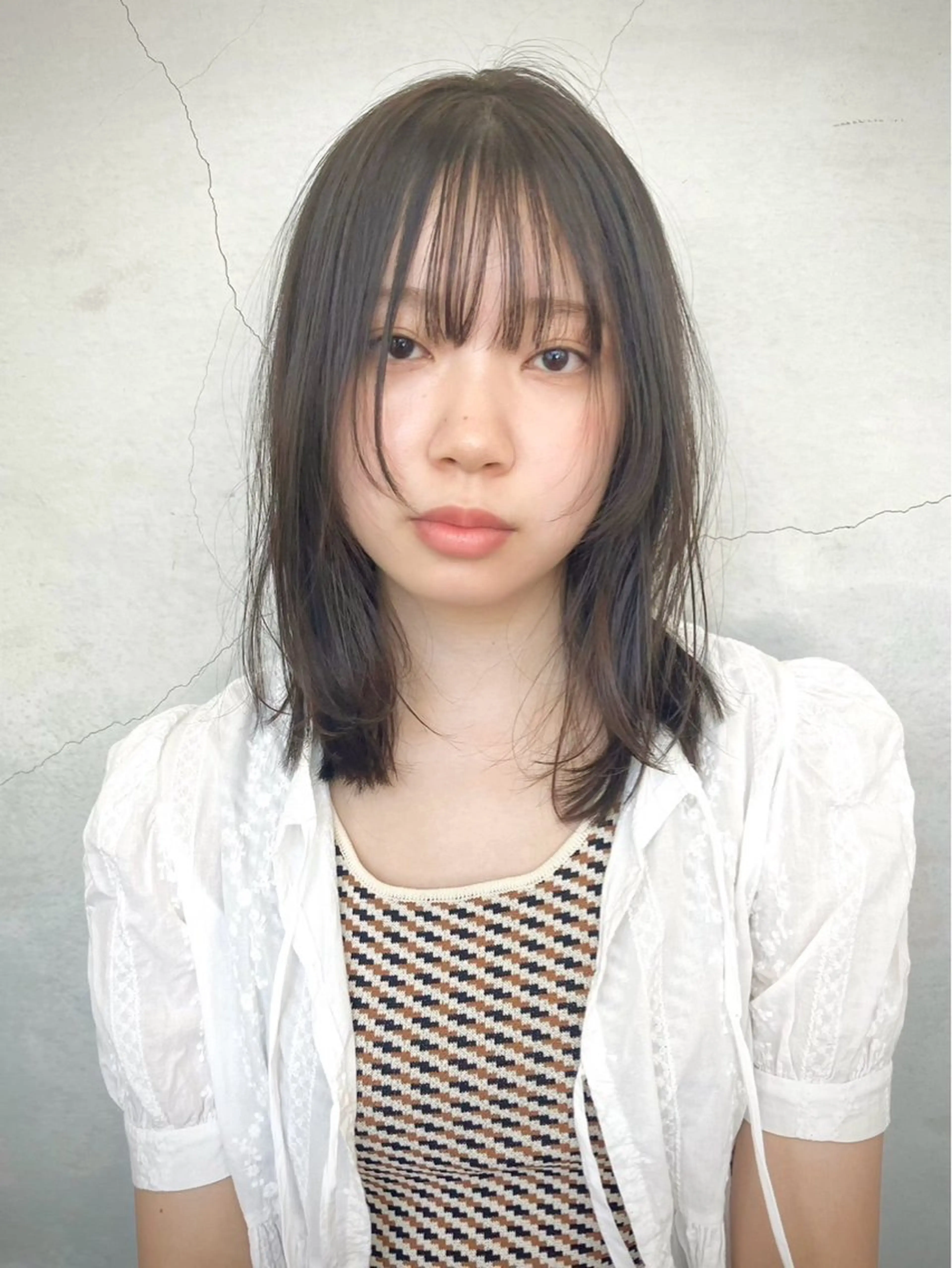 ミディアム カラー 顔周りカット レイヤーカット カット ヘアカラー 鈴木 世莉のヘアスタイル