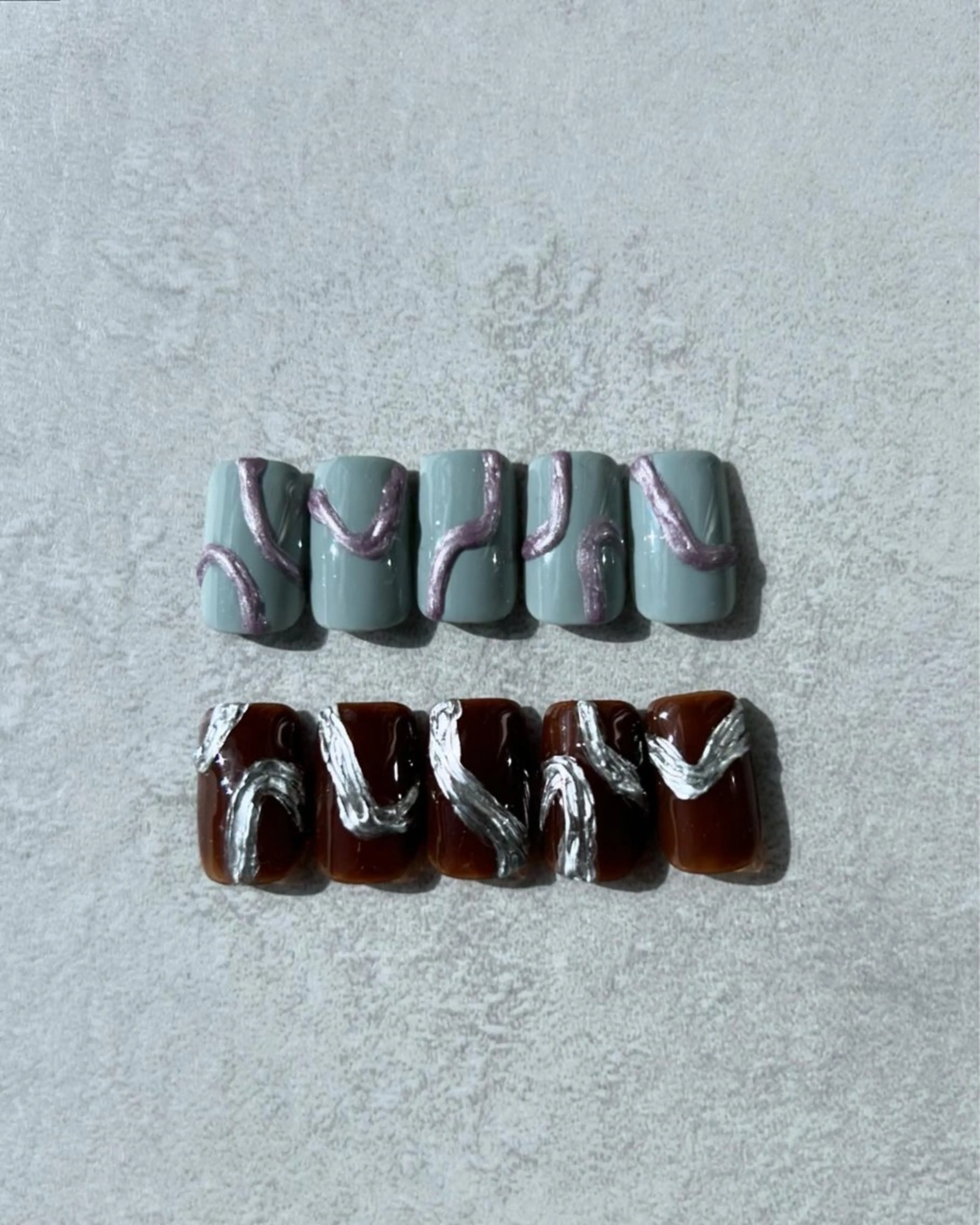 ネイル ブラウン カジュアル ニュアンスネイル オフィスネイル ピンク ハンドネイル ハンドケア lyly.nail所属・lylynail YUUKAのネイルデザイン