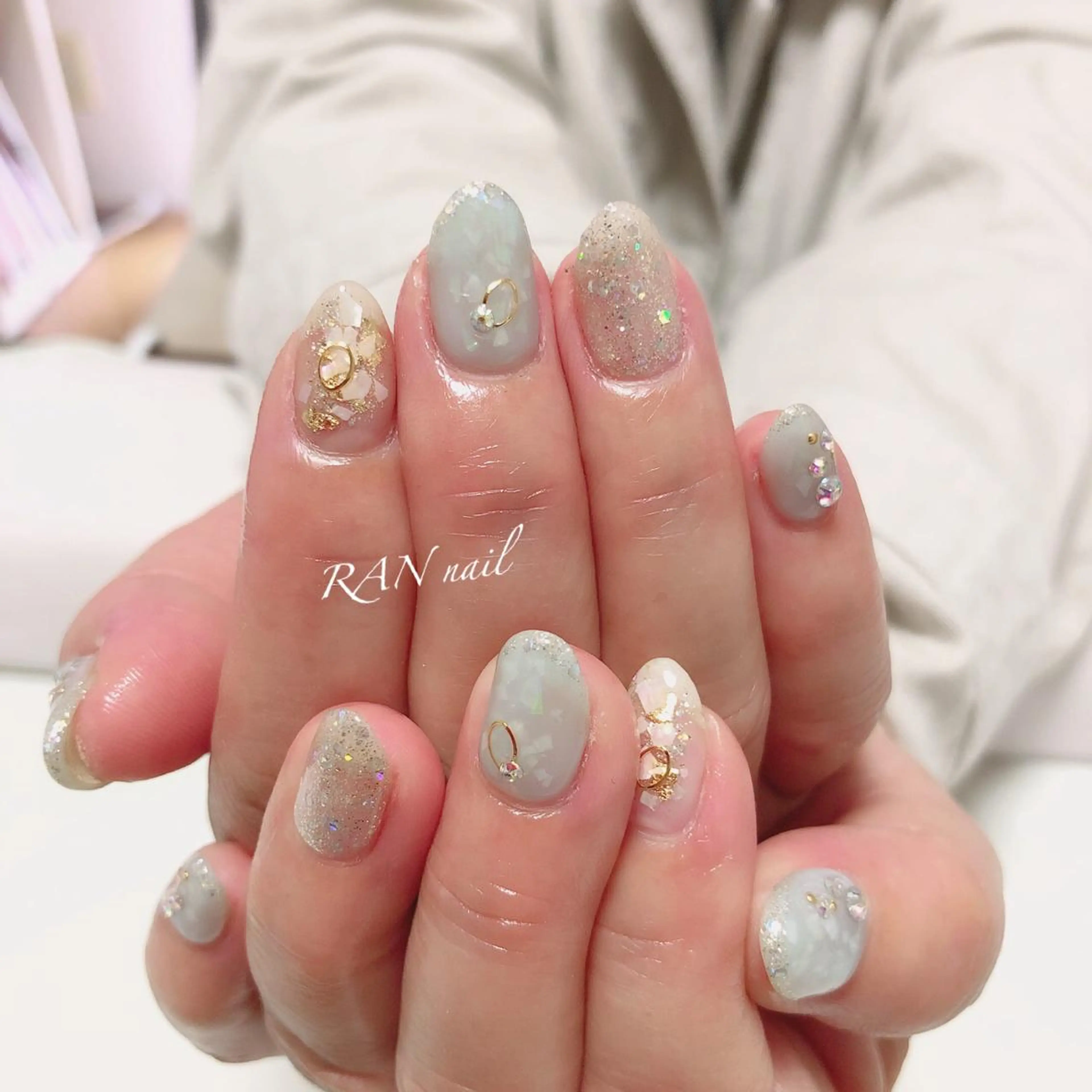 ネイル ブルー キラキラネイル ハンドネイル フットネイル RAN nailのネイルデザイン