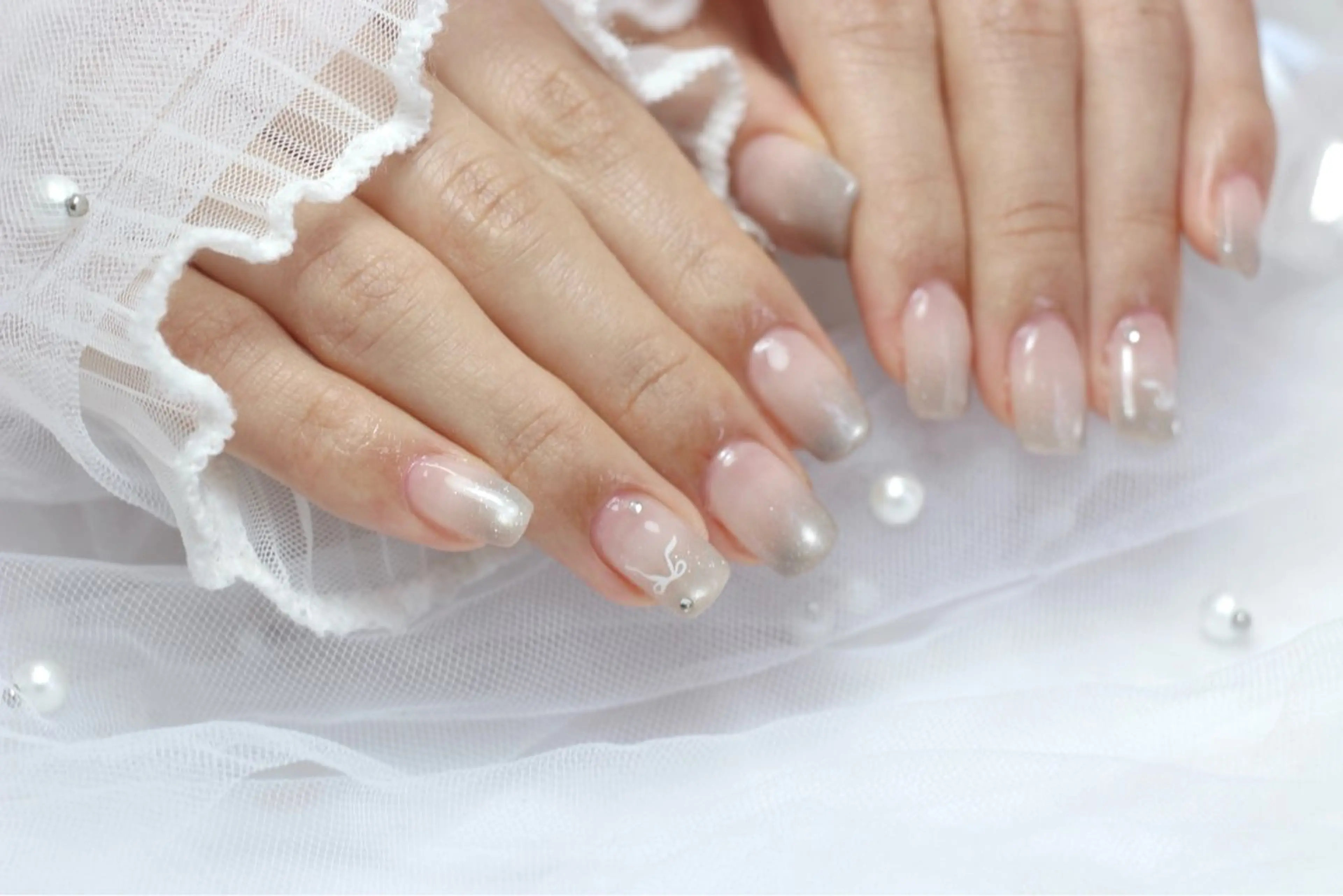 ネイル フラッシュネイル フラッシュマグ グラデーション マグネットネイル オフィスネイル nail salon CUOREのネイルデザイン