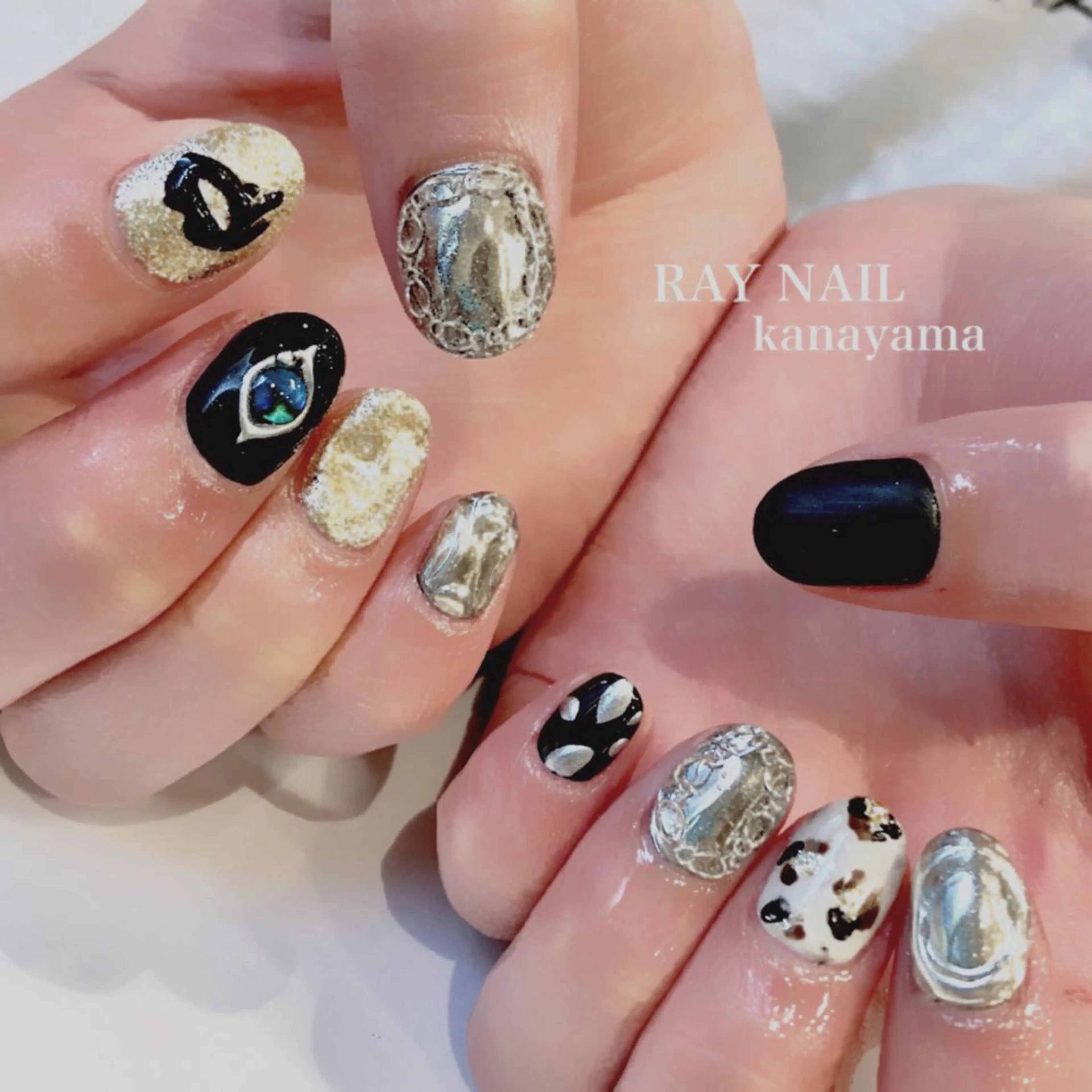 ネイル シルバー Arowa 伊田のネイルデザイン