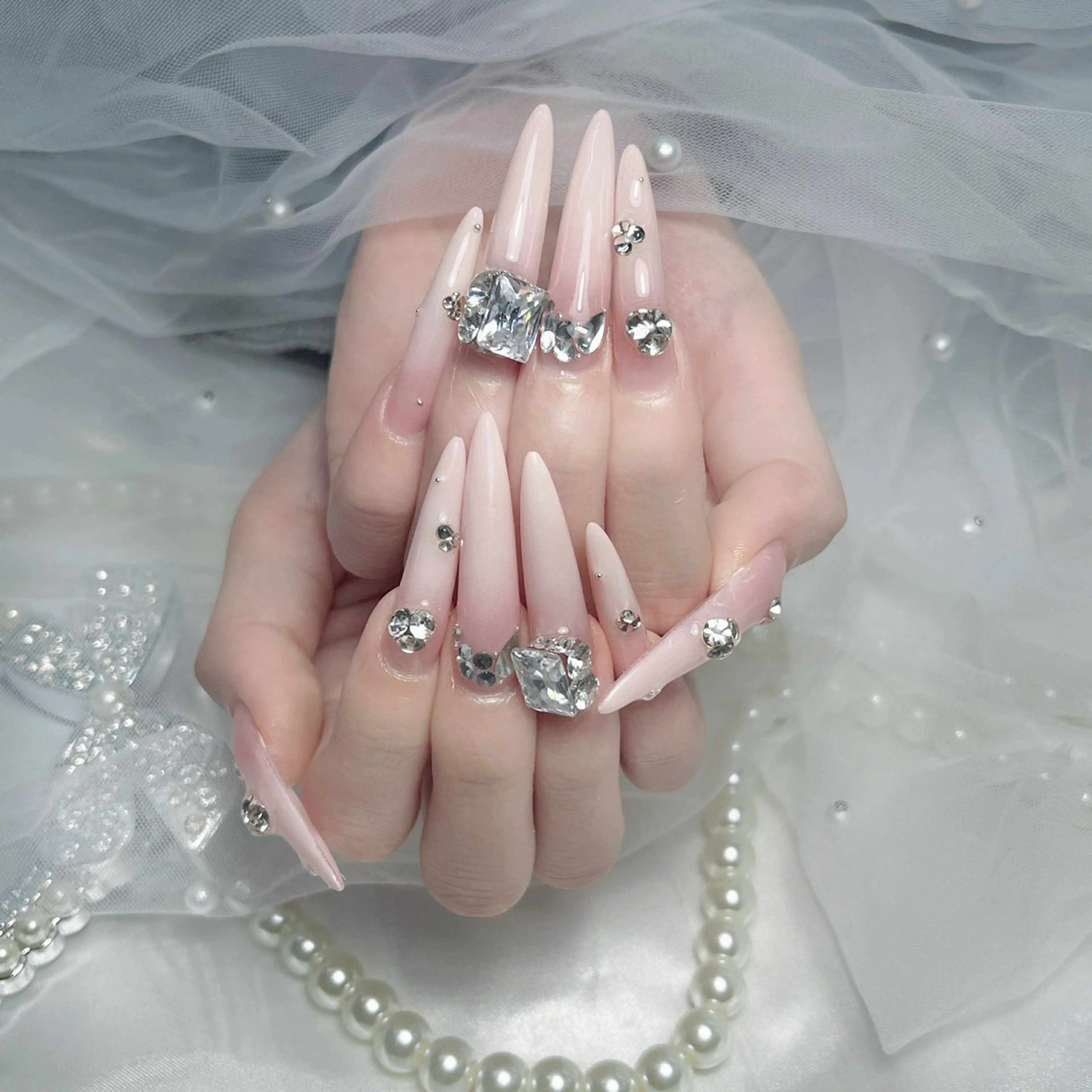 ネイル ハンドネイル いちご ちゃんのネイルデザイン