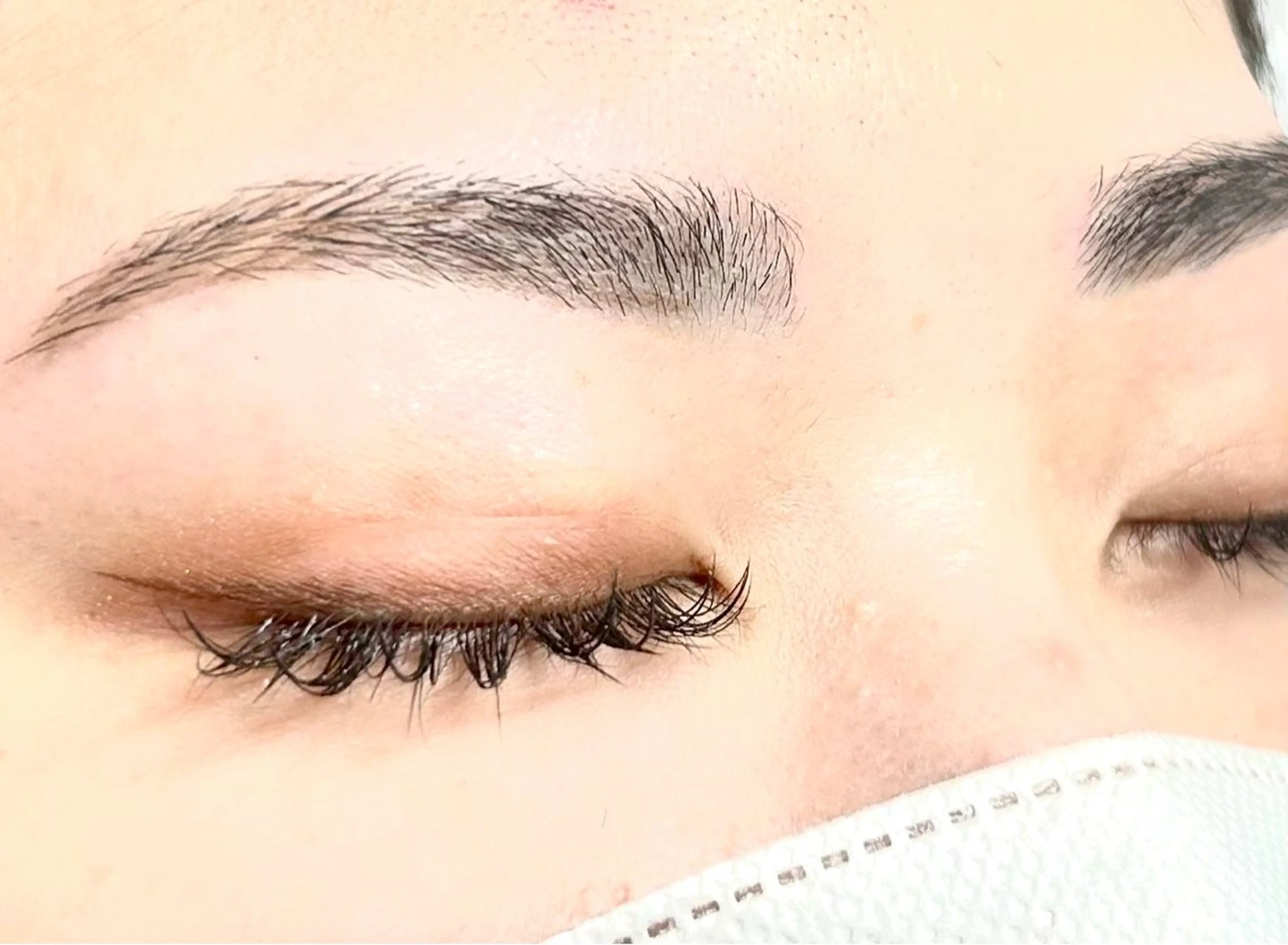 アイブロウ スピークス アリシア ハナのマツエク・マツパデザイン