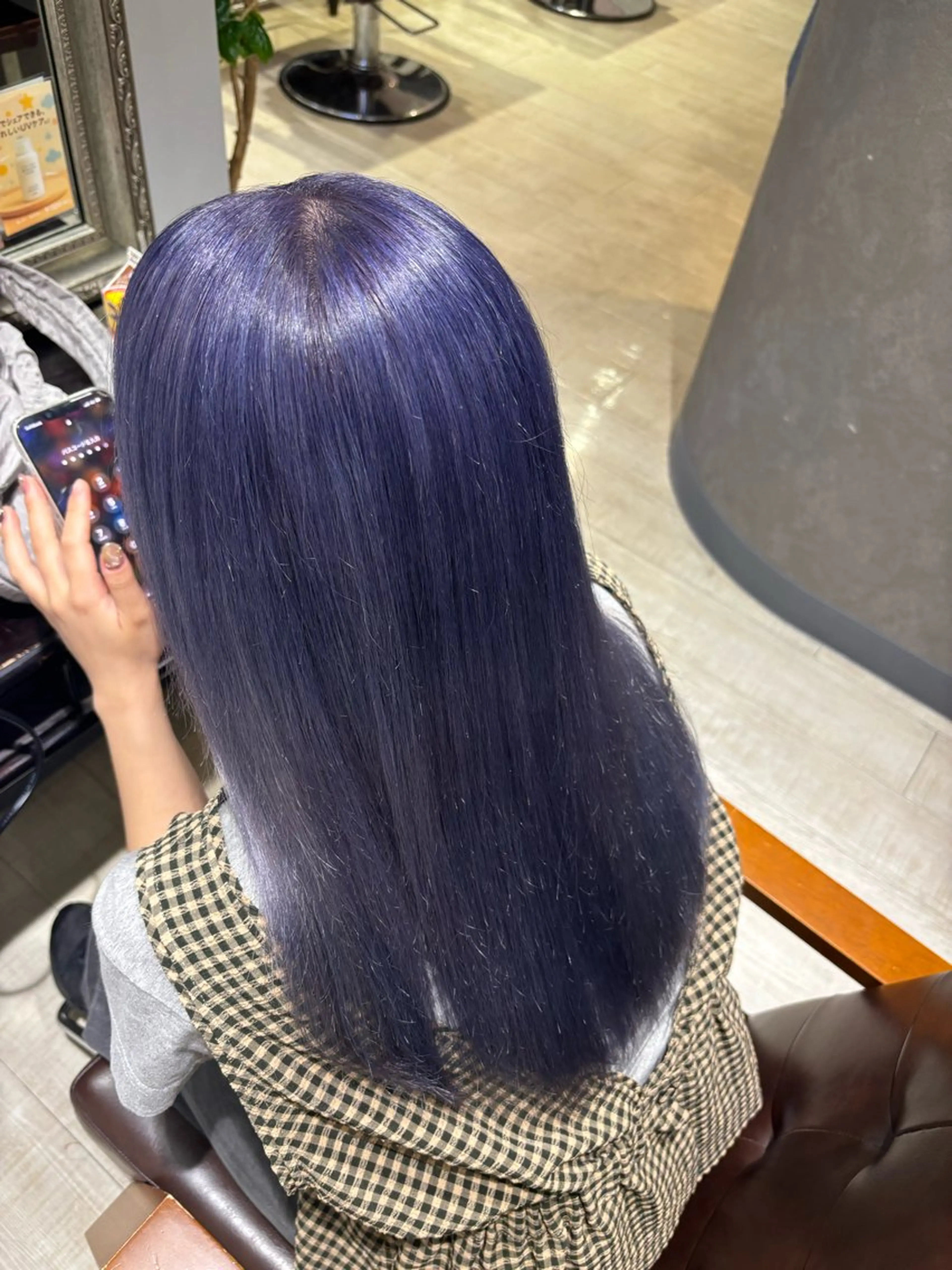 ロング ツヤ感カラーレイヤー カット川野莉空のヘアスタイル