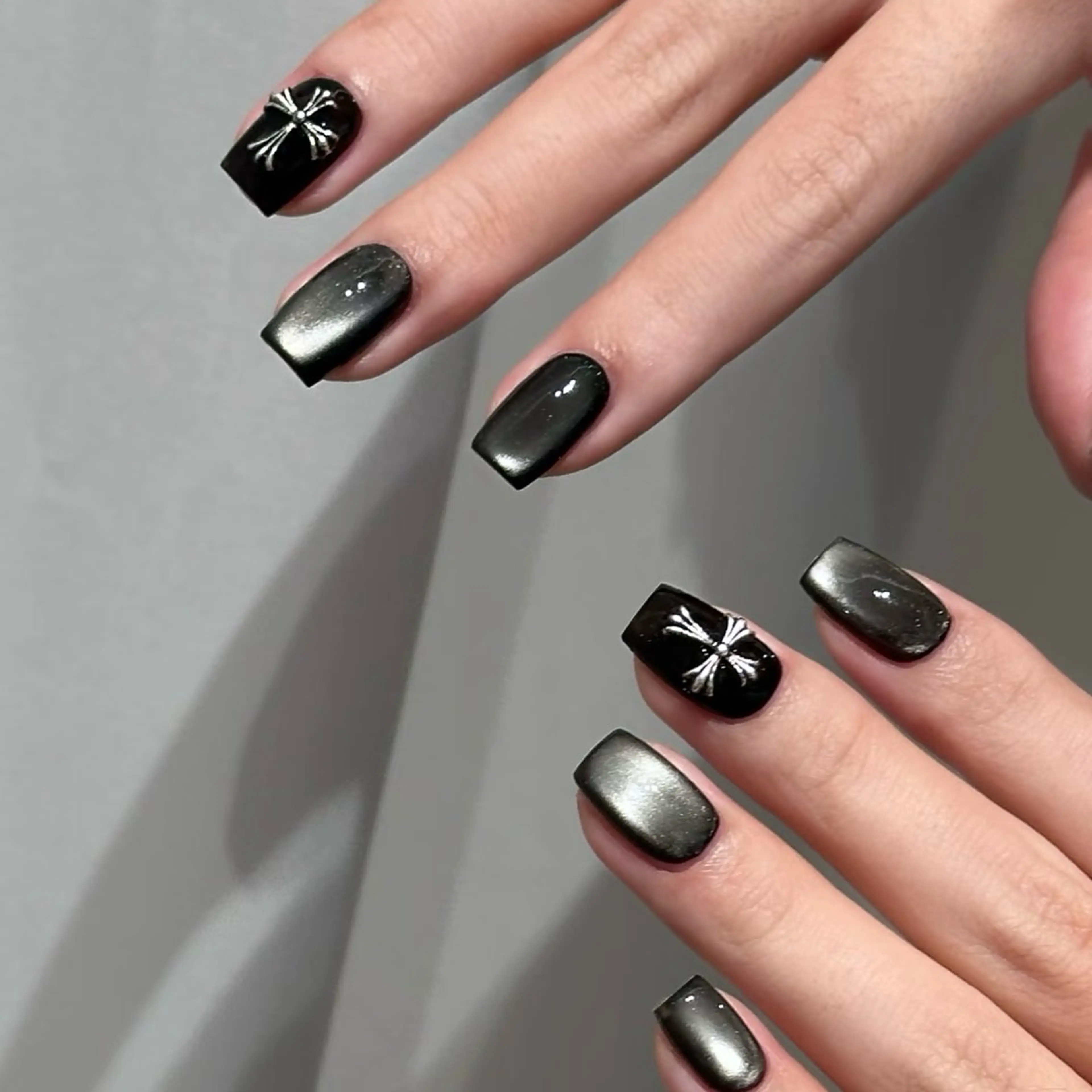 ネイル アートネイル オーロラネイル チークネイル フレンチネイル ガラスフレンチ 🎀YooLi Nail salonのネイルデザイン