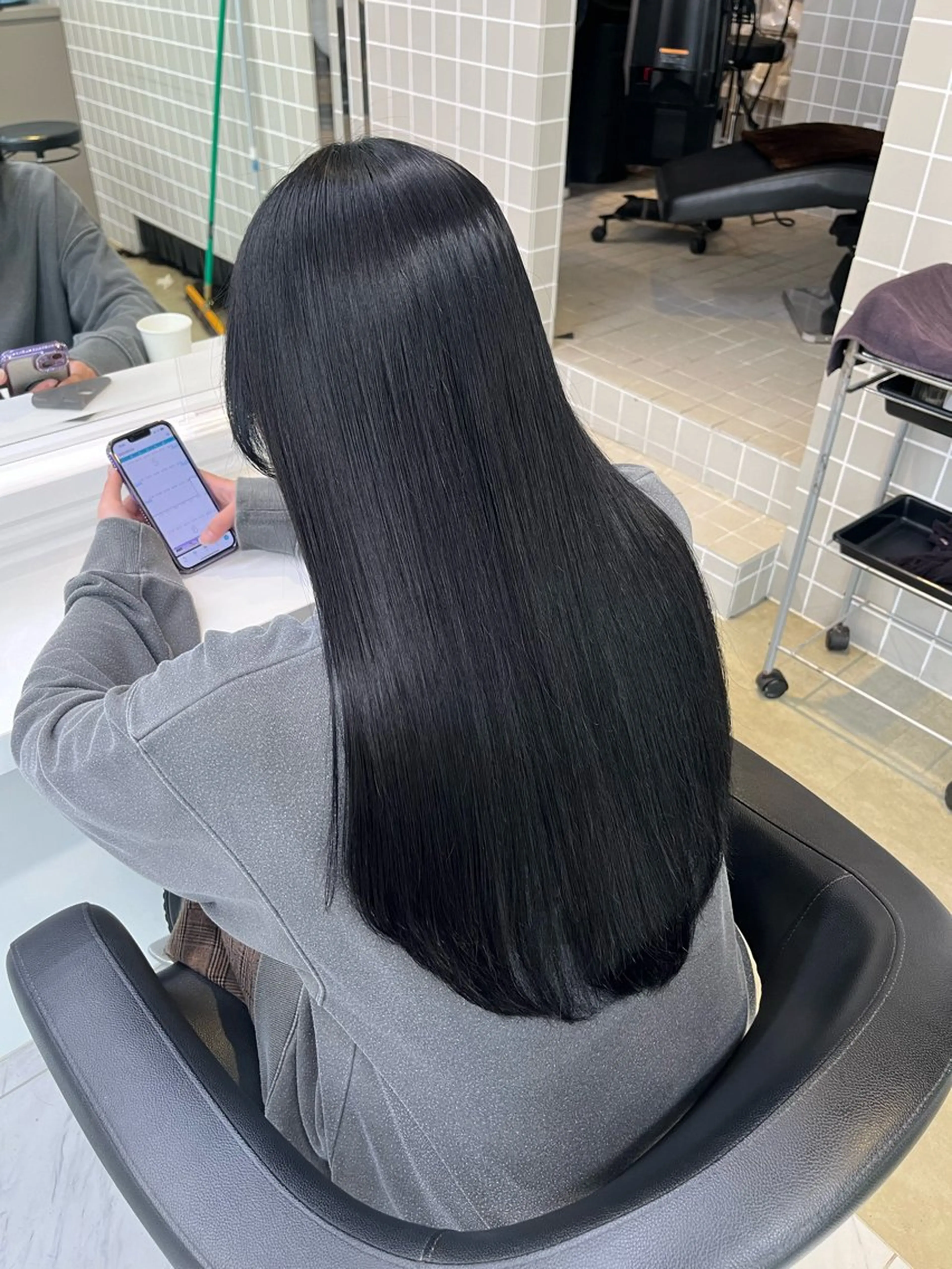 セミロング ヘアカラー トリートメント ヘッドスパ ヘアセット 寒色/ベージュヘア ブリーチありMiOのヘアスタイル