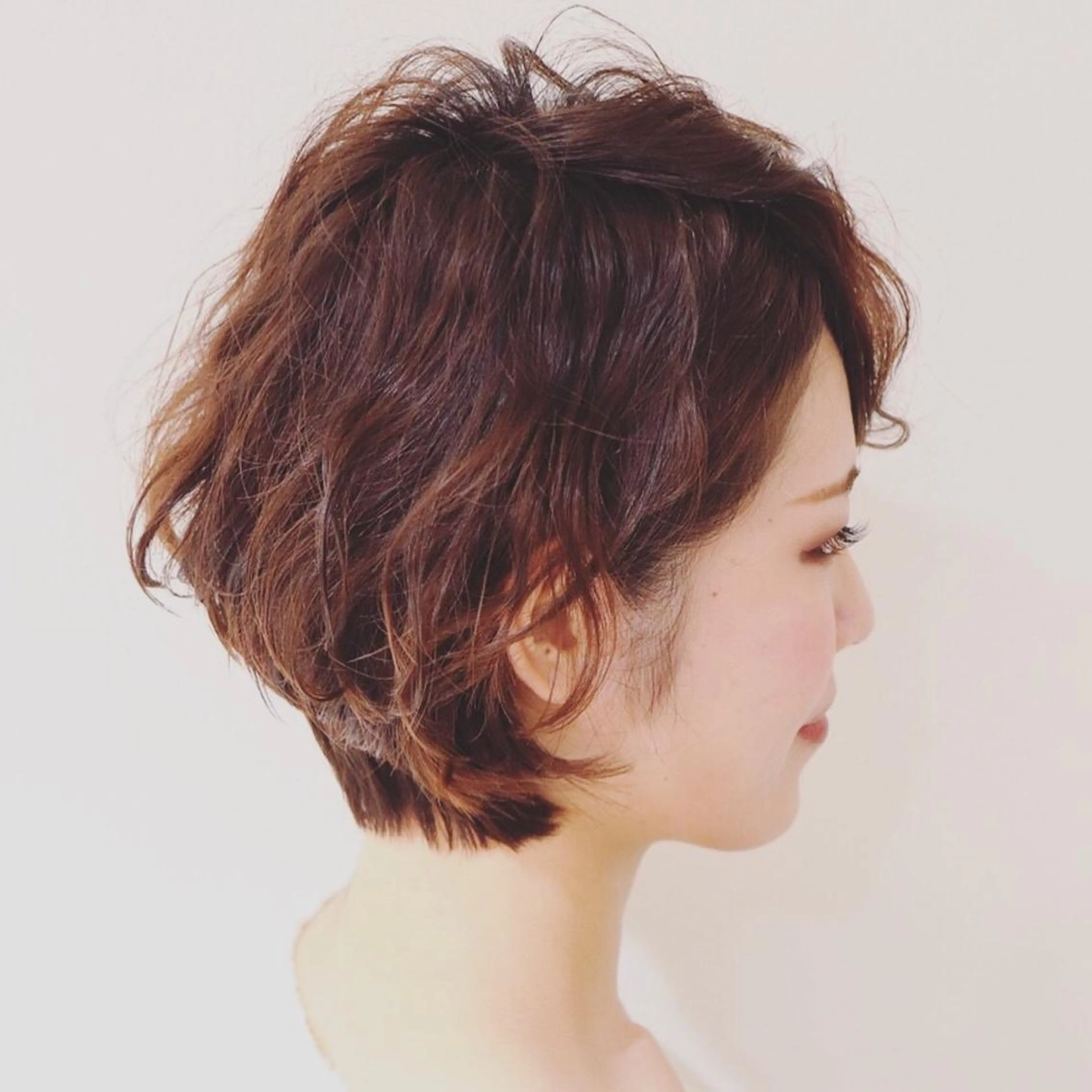 ショート カラー パーマ 野々村 裕菜のヘアスタイル