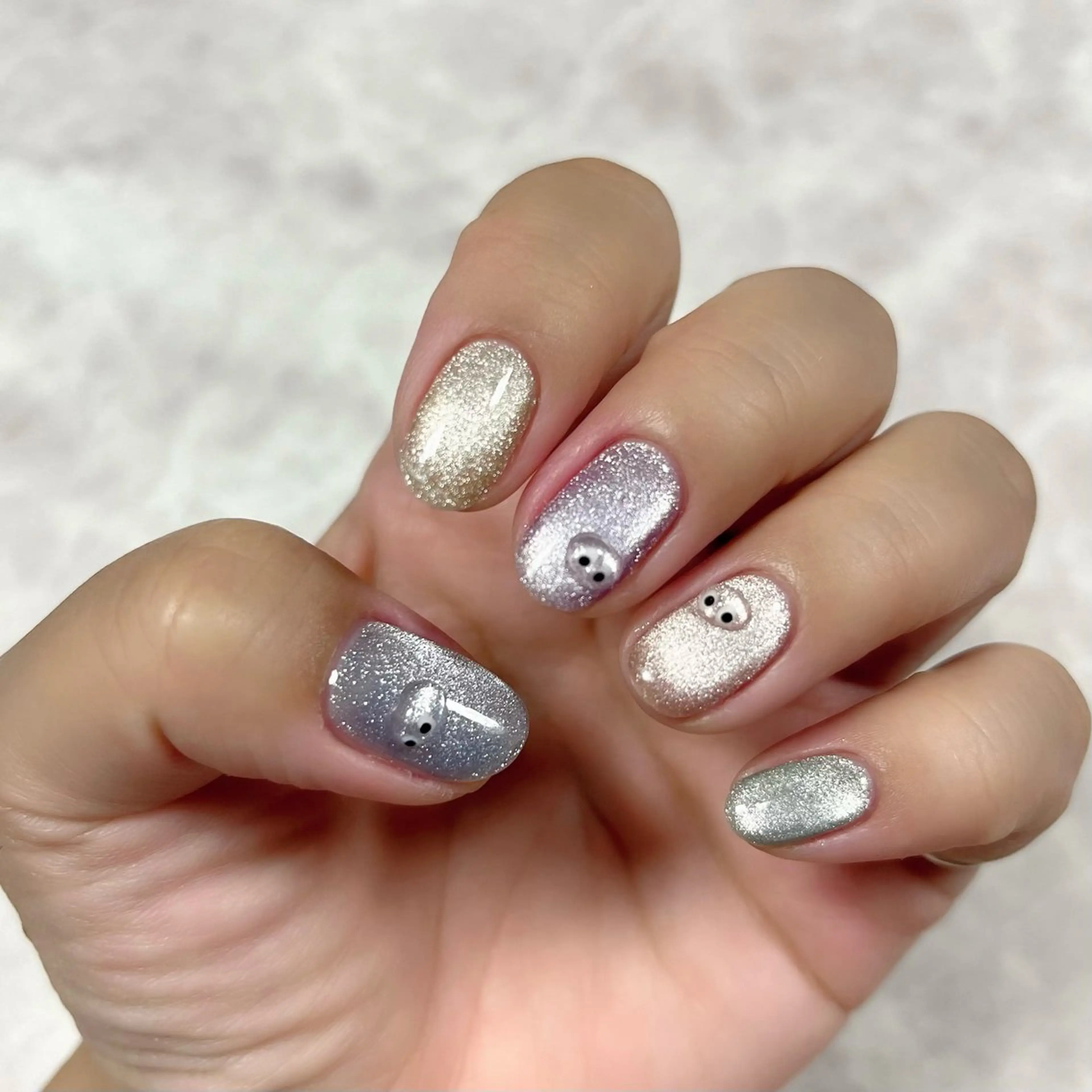 ネイル アートネイル マグネットネイル ハンドネイル nica.nail Emiのネイルデザイン
