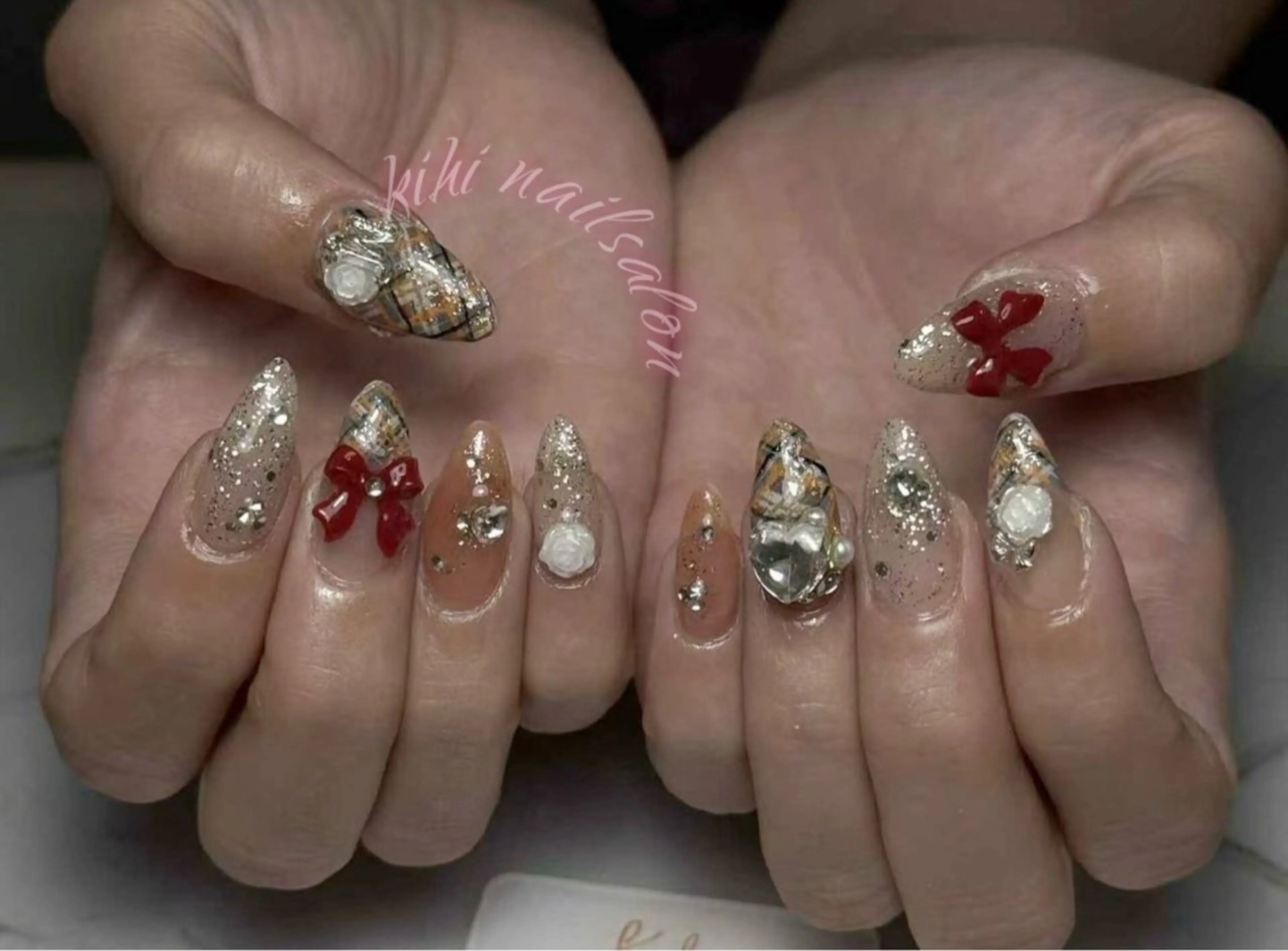 ネイル アートネイル ジェルネイル キラキラネイル 韓国ネイル スカルプネイル ハンドネイル 清水 ユナのネイルデザイン