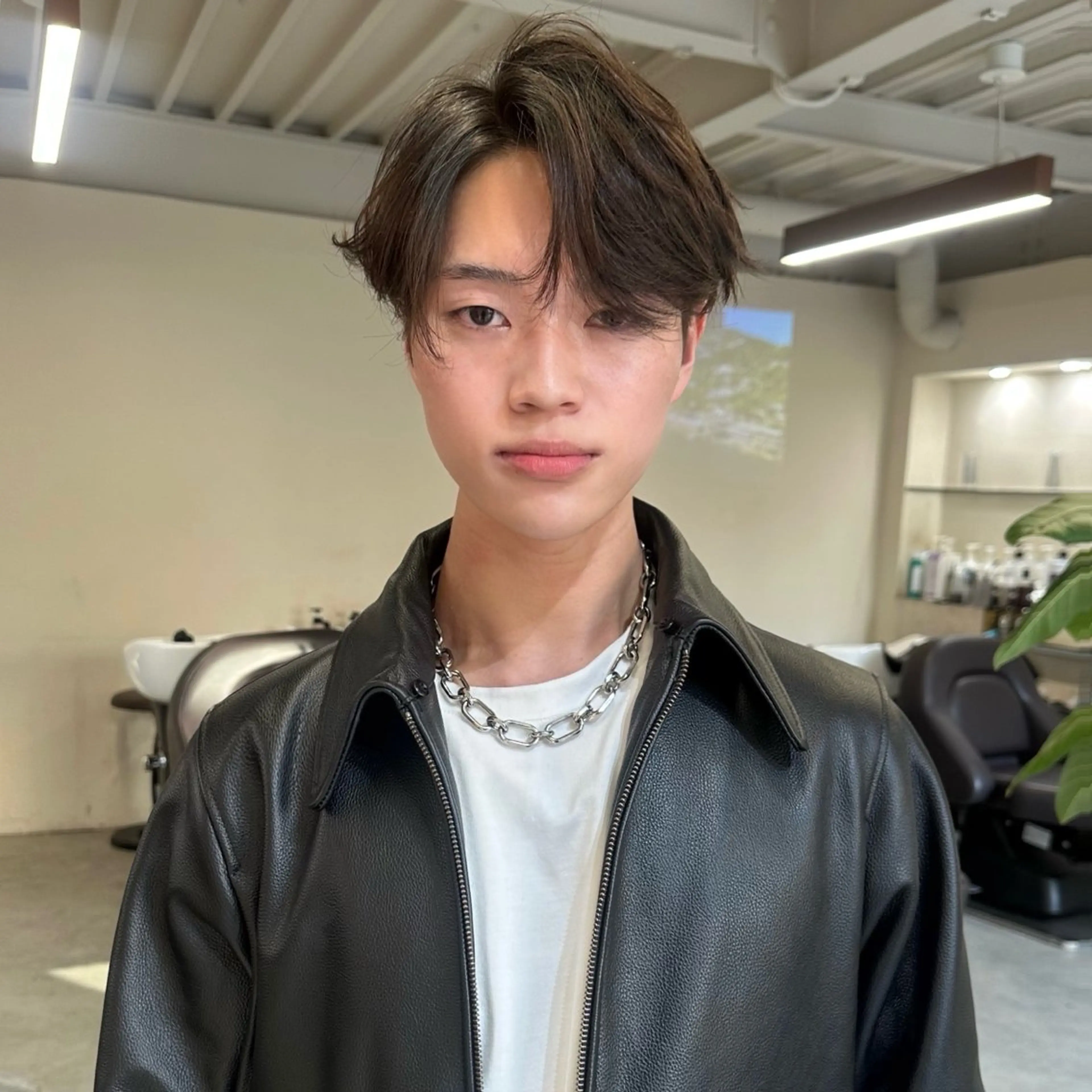 ショート メンズ カット ハイトーン×似合わせ 🌱中川慎之介のヘアスタイル