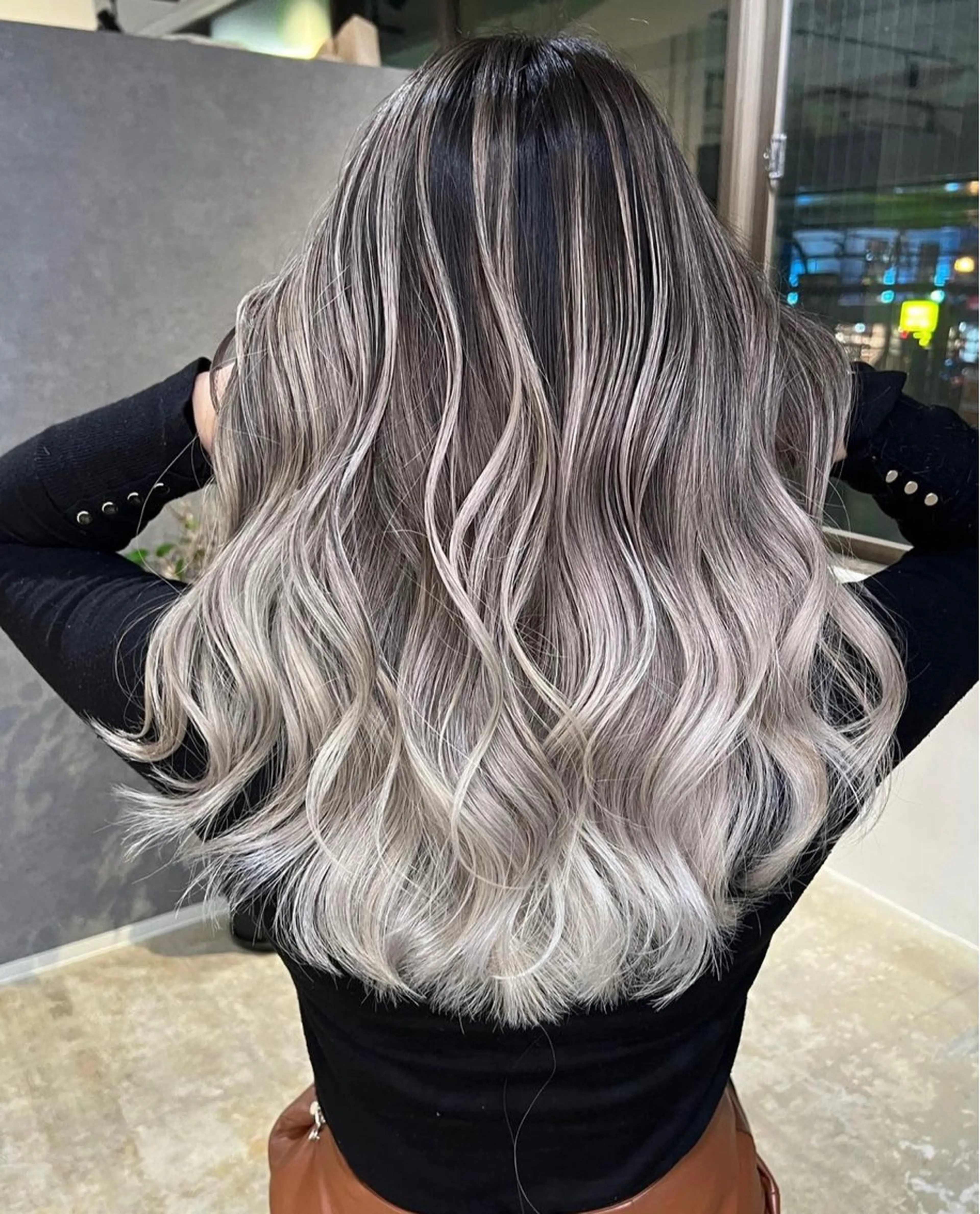 セミロング Merly osakaのヘアスタイル