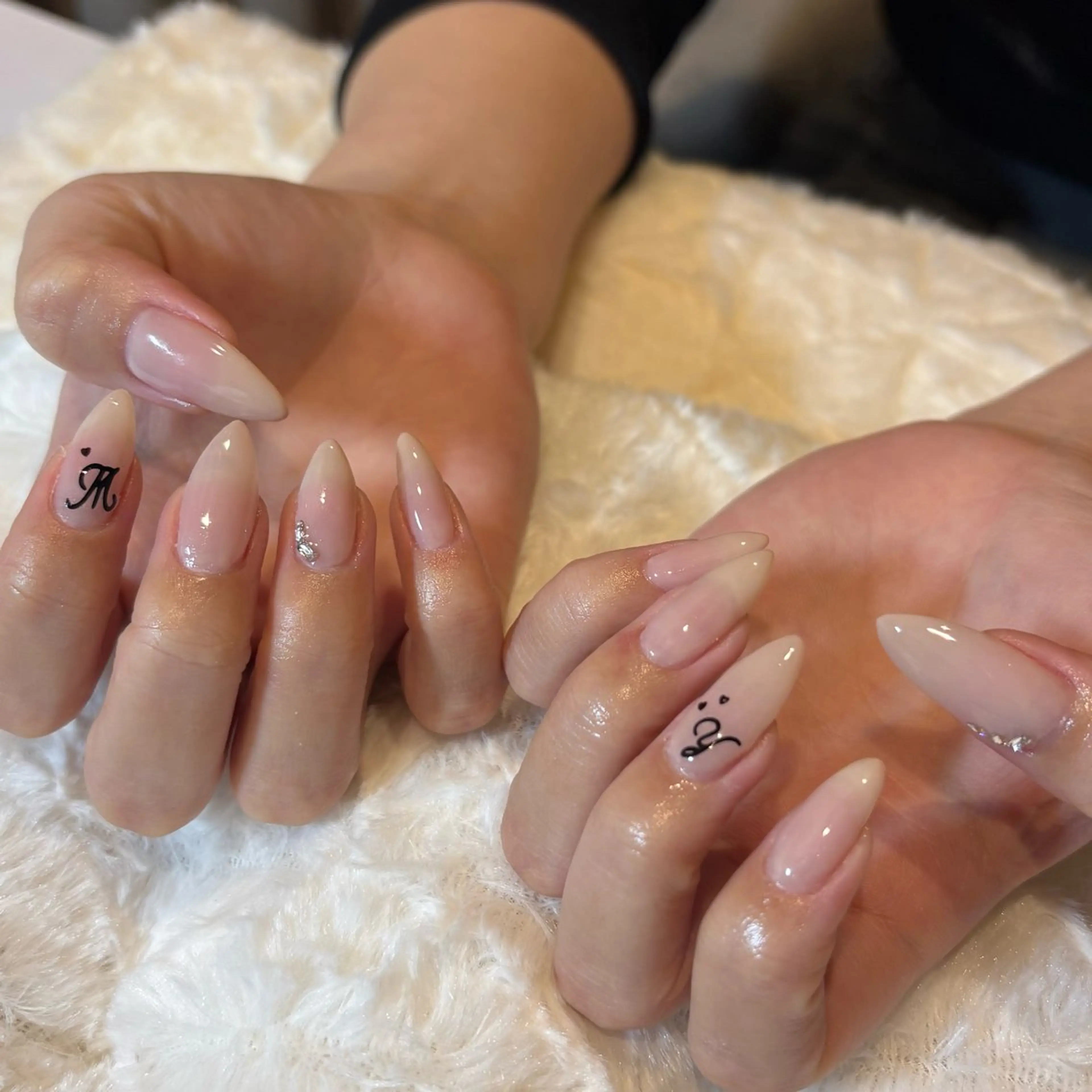 【丁寧仕上げの技術向上モデル✨️】ちゅるんワンカラー（オフ無料）の写真