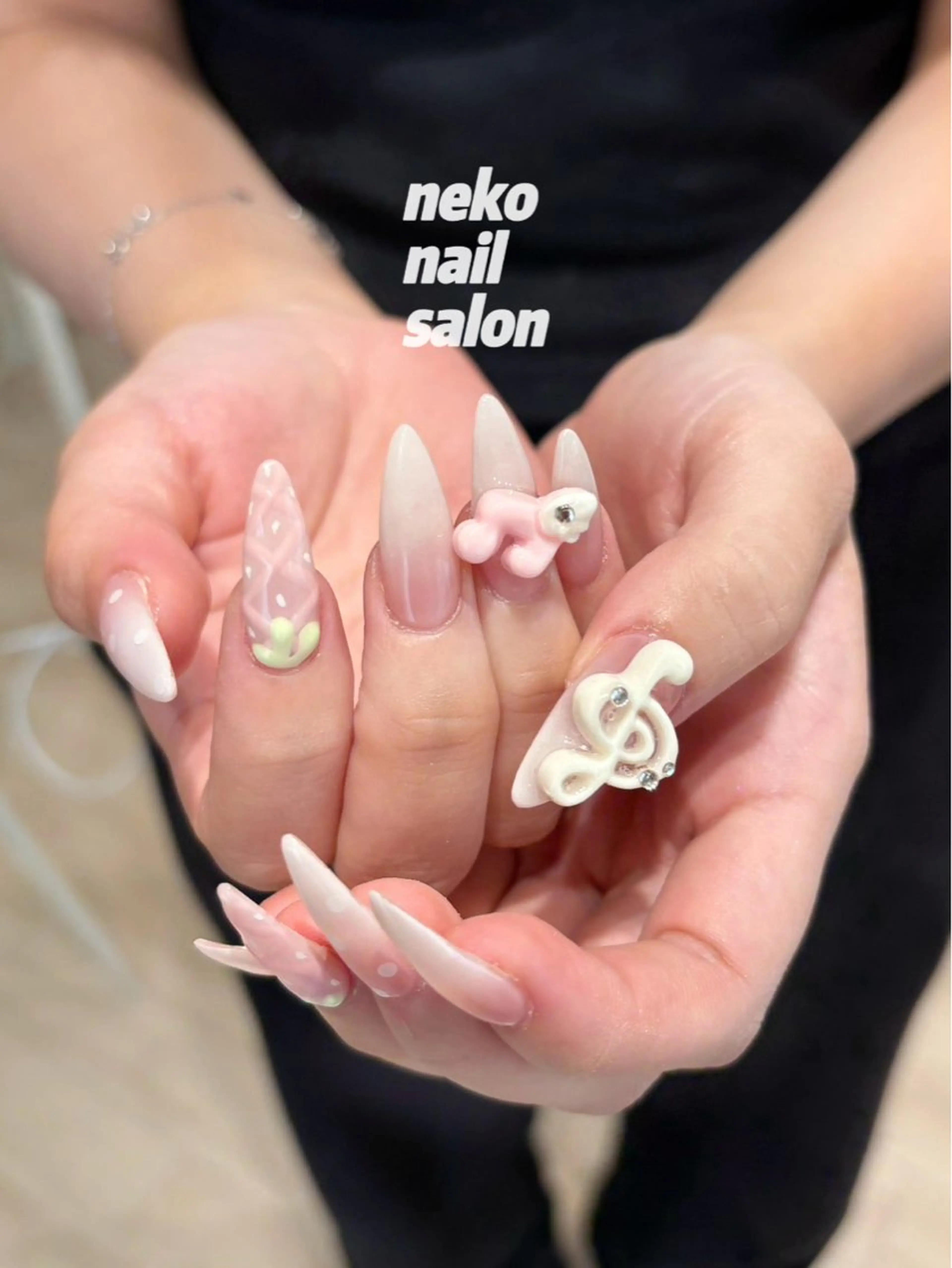ネイル ガーリー ハンドネイル neko nailのネイルデザイン